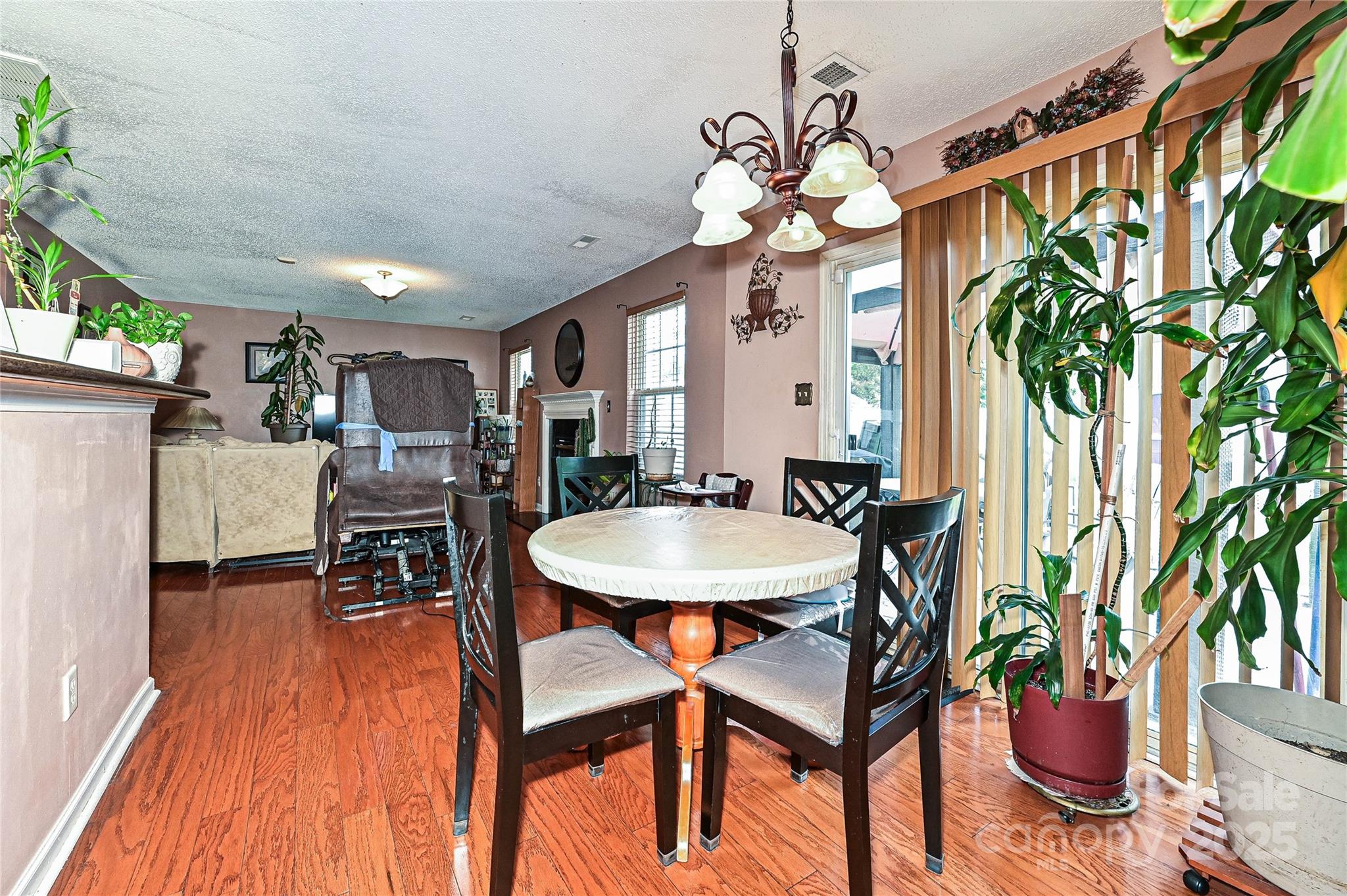 12015 Chantress Lane Property Photo 5