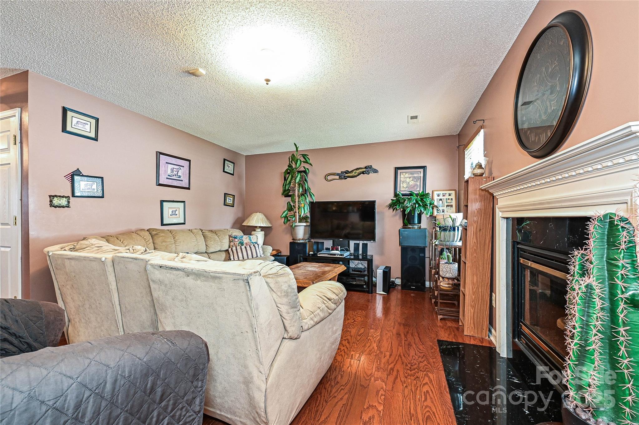 12015 Chantress Lane Property Photo 6