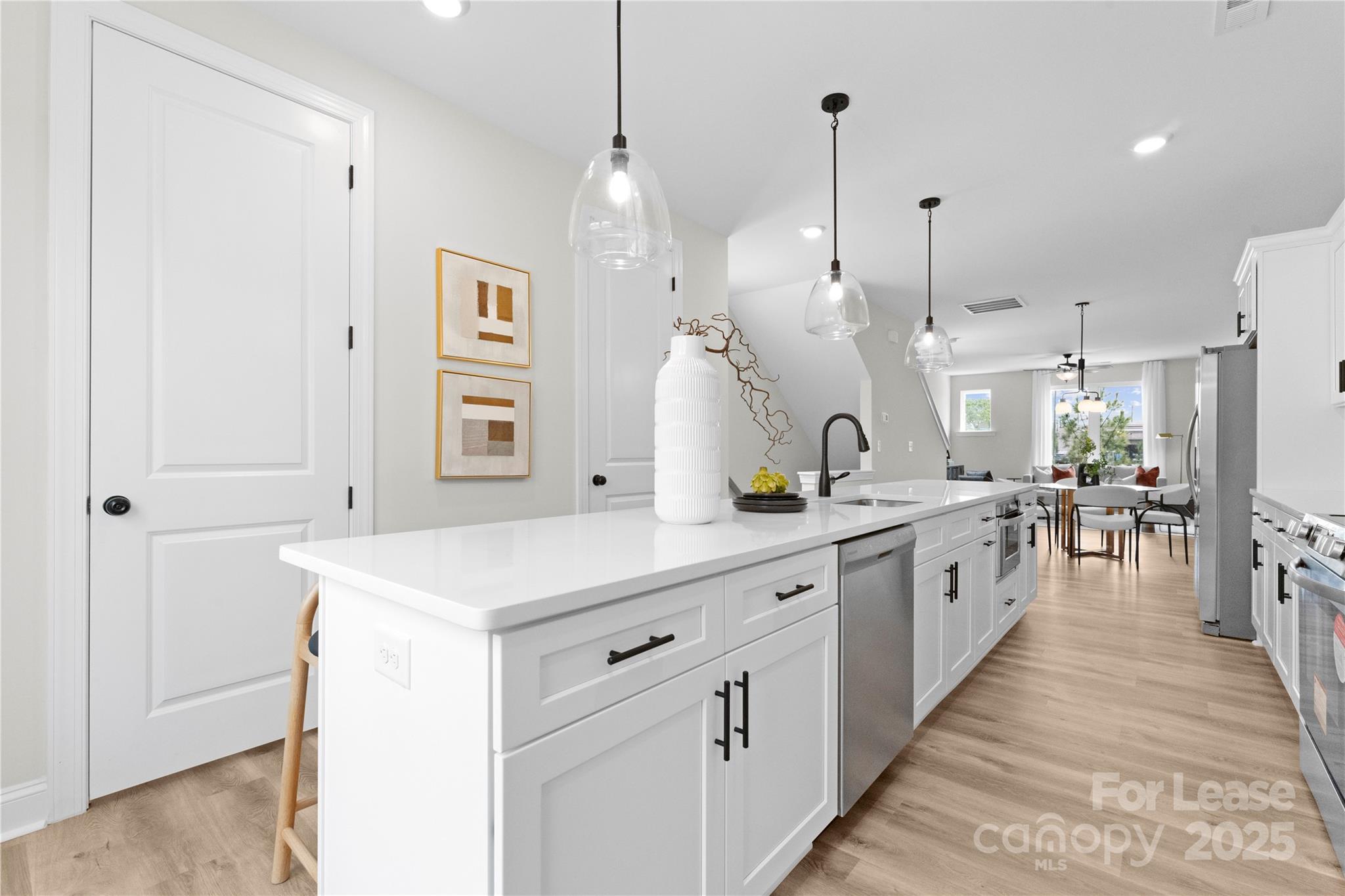 3220 Riley Avenue Property Photo 4