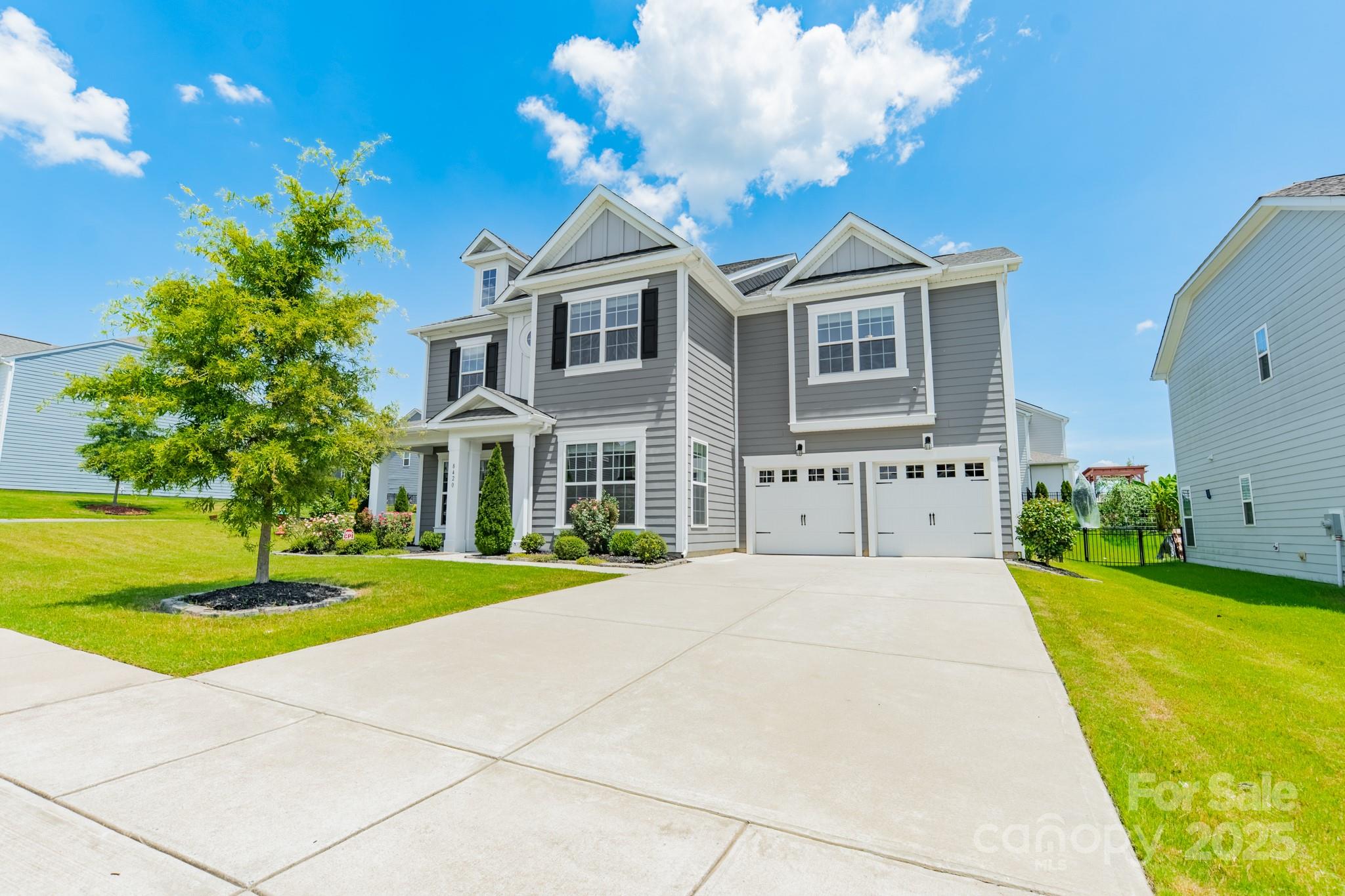 8420 Golden Stone Lane Property Photo 3