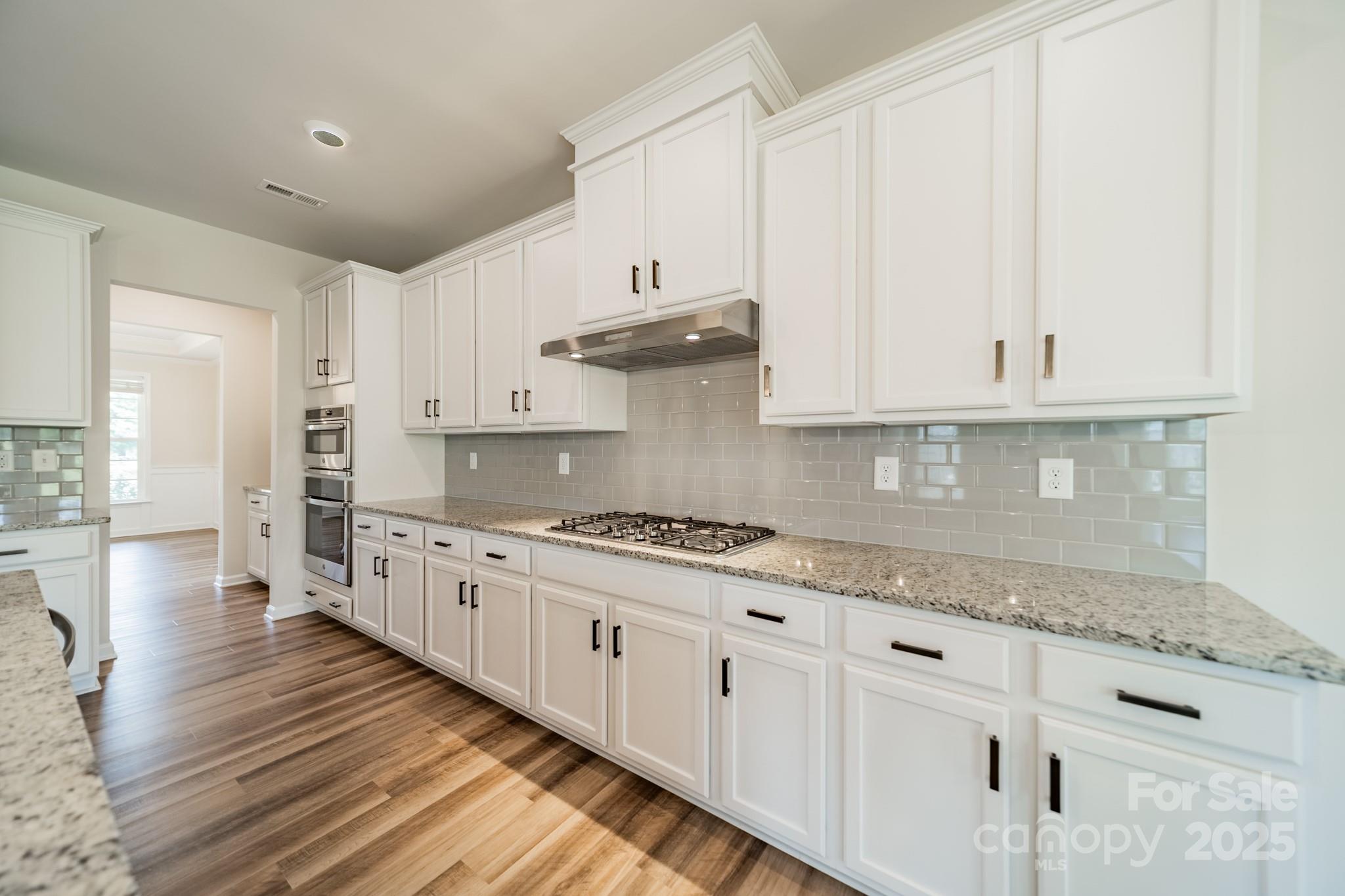 8420 Golden Stone Lane Property Photo 10