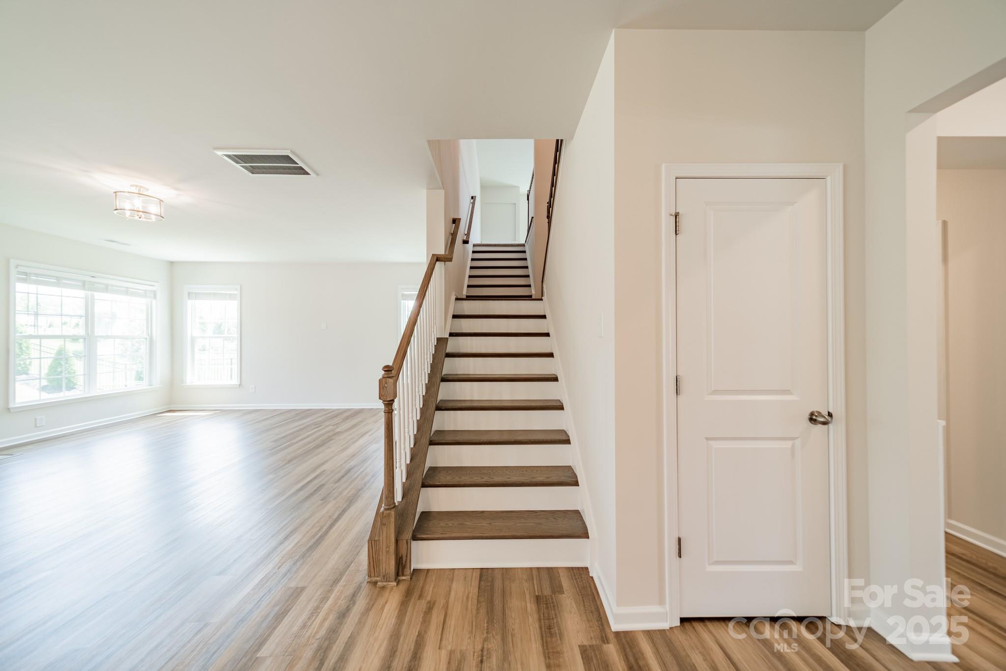 8420 Golden Stone Lane Property Photo 21