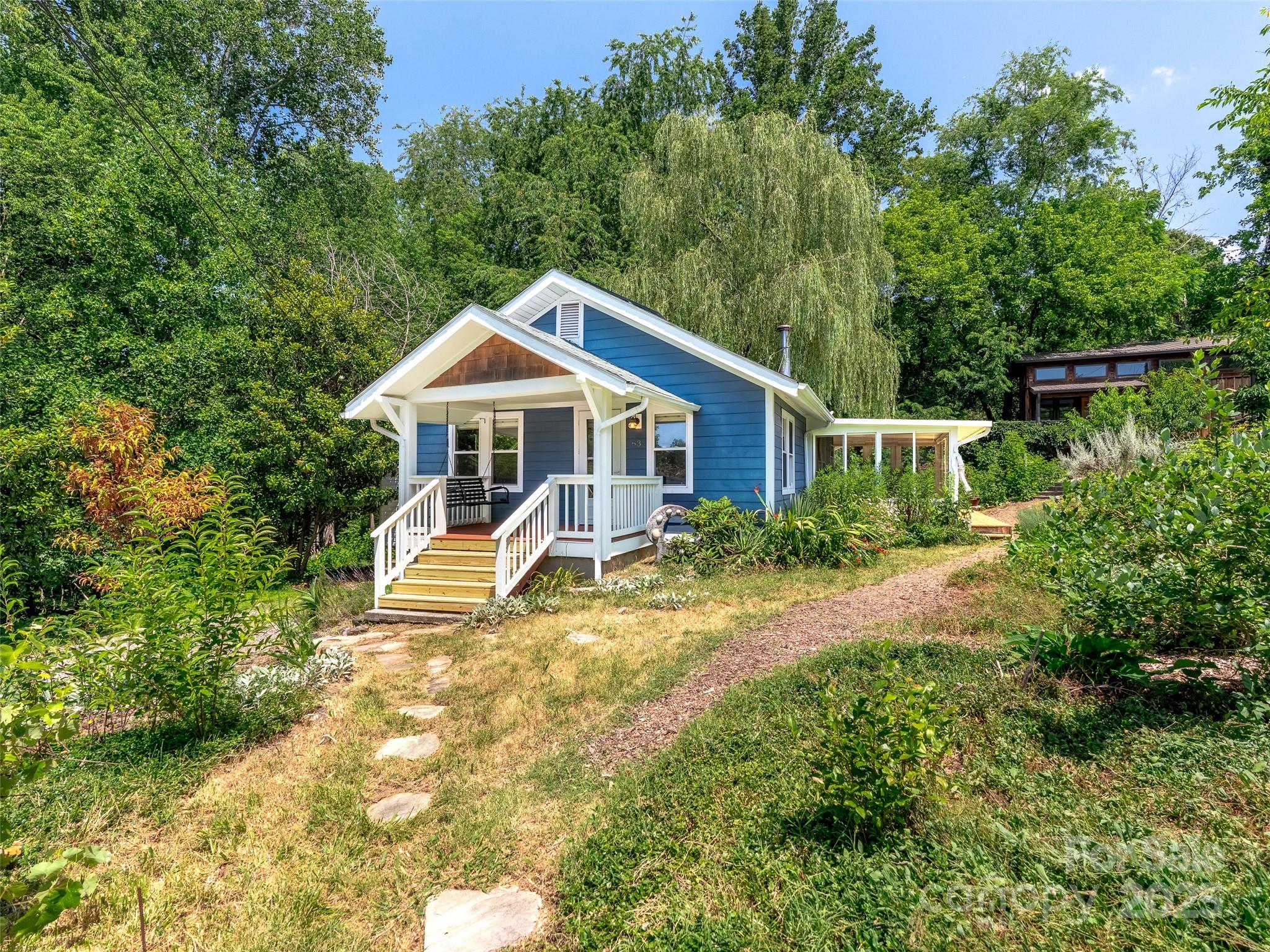 83 5th Avenue Property Photo 1