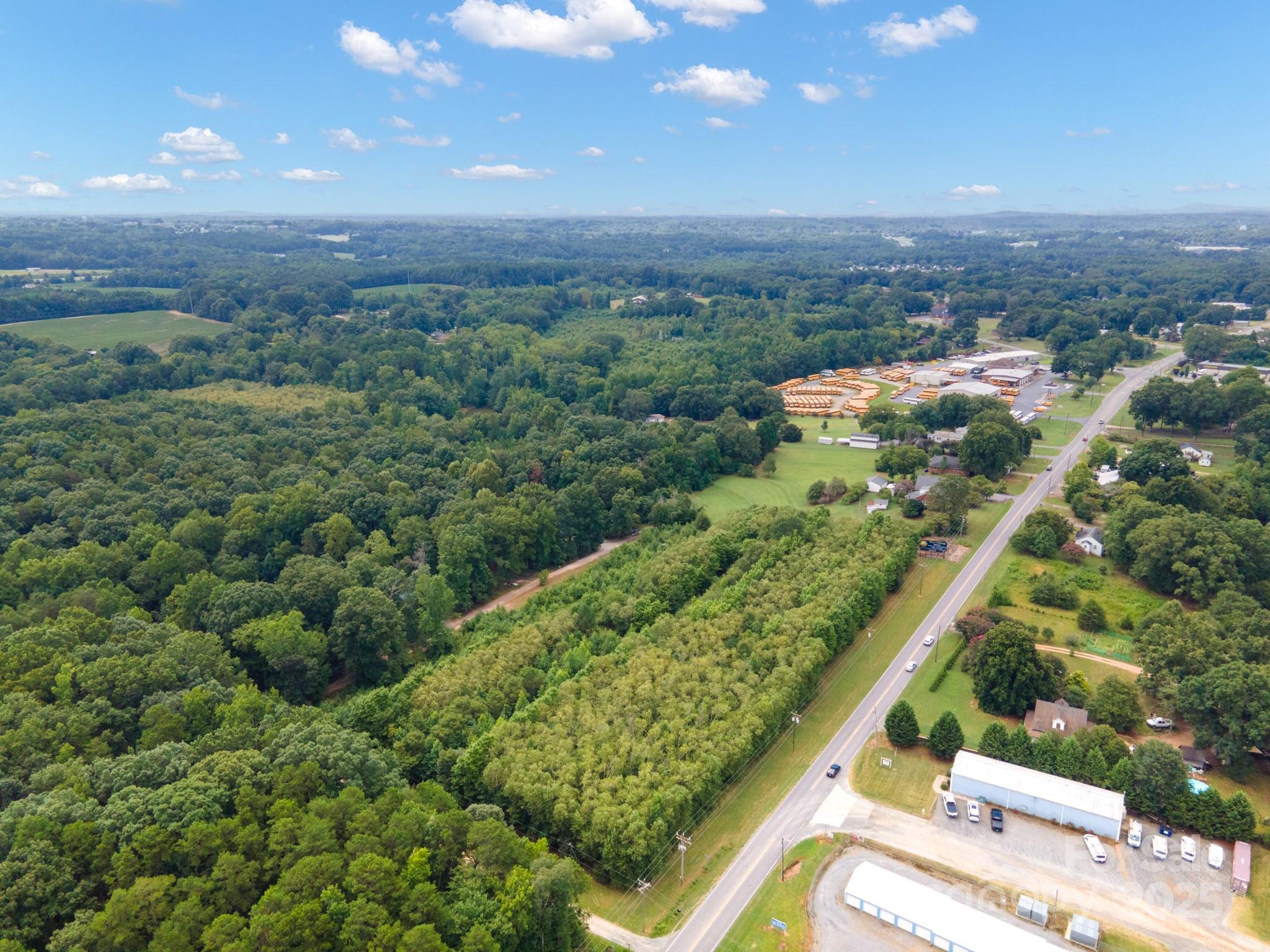 00 Maiden Highway Property Photo 8