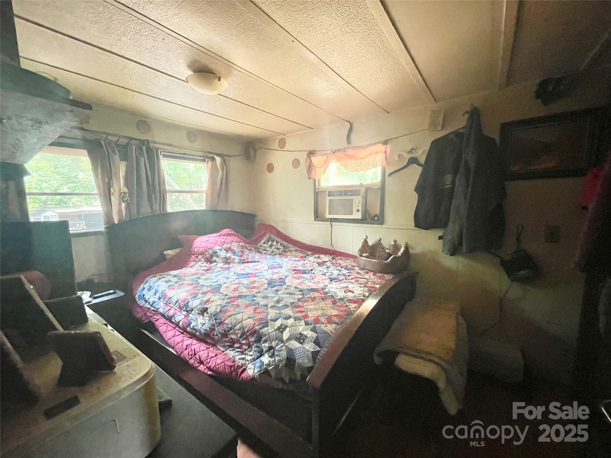 5790 Summer Lane Property Photo 17