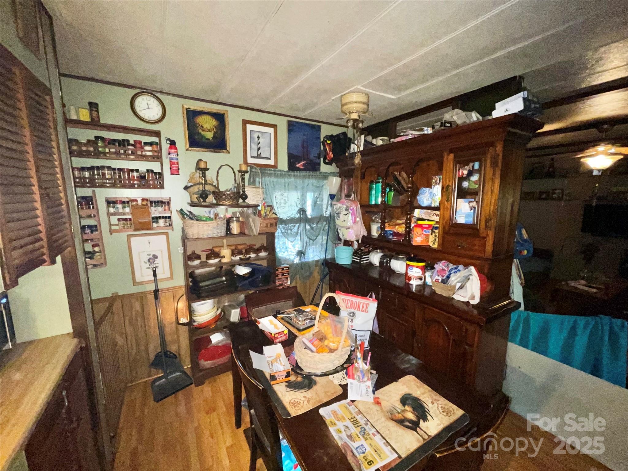 5790 Summer Lane Property Photo 22