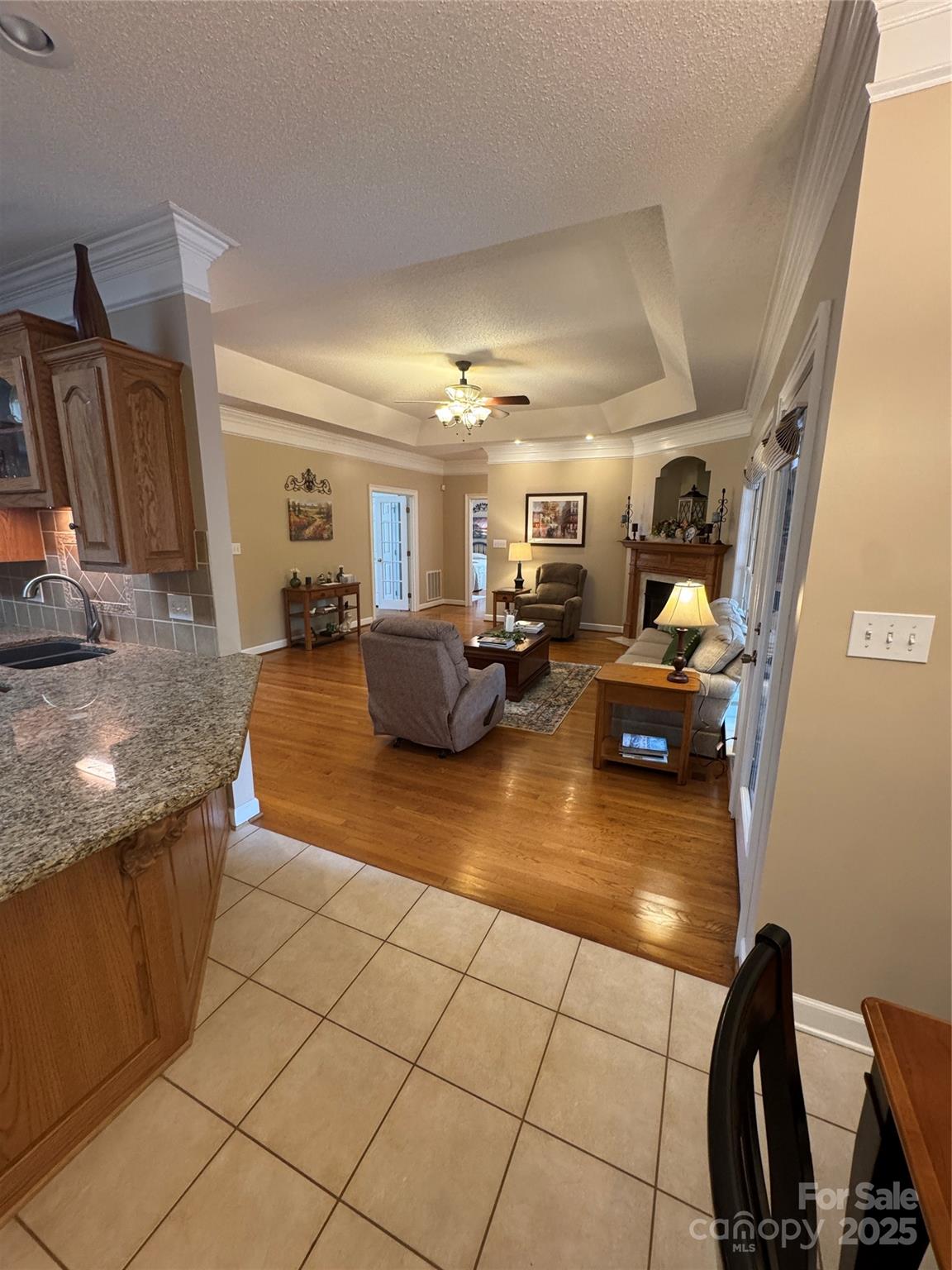 2911 Weatherfield Drive Property Photo 8