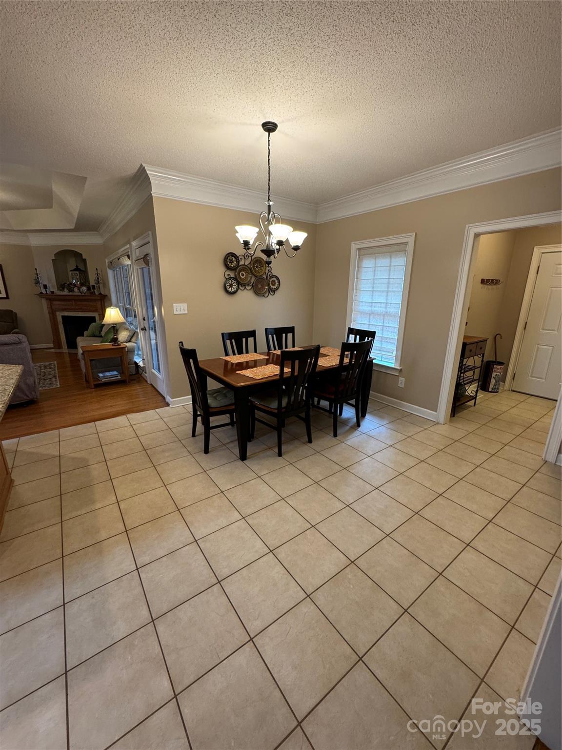 2911 Weatherfield Drive Property Photo 9