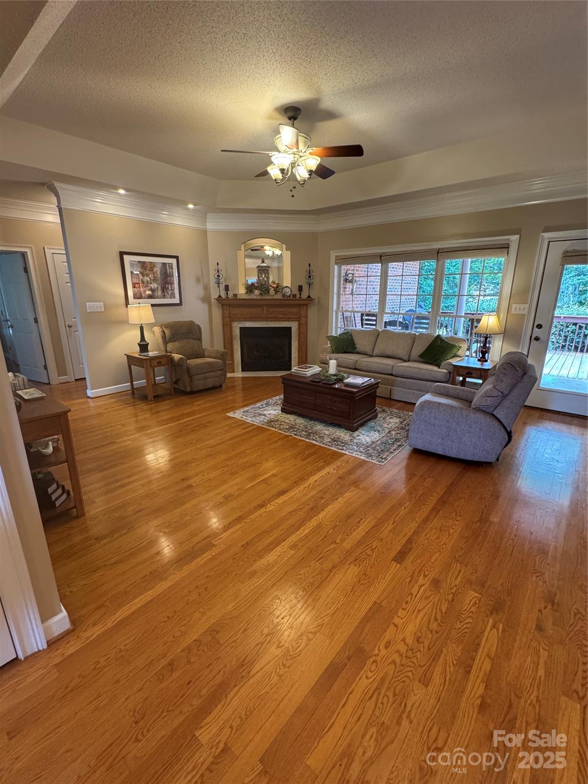 2911 Weatherfield Drive Property Photo 12