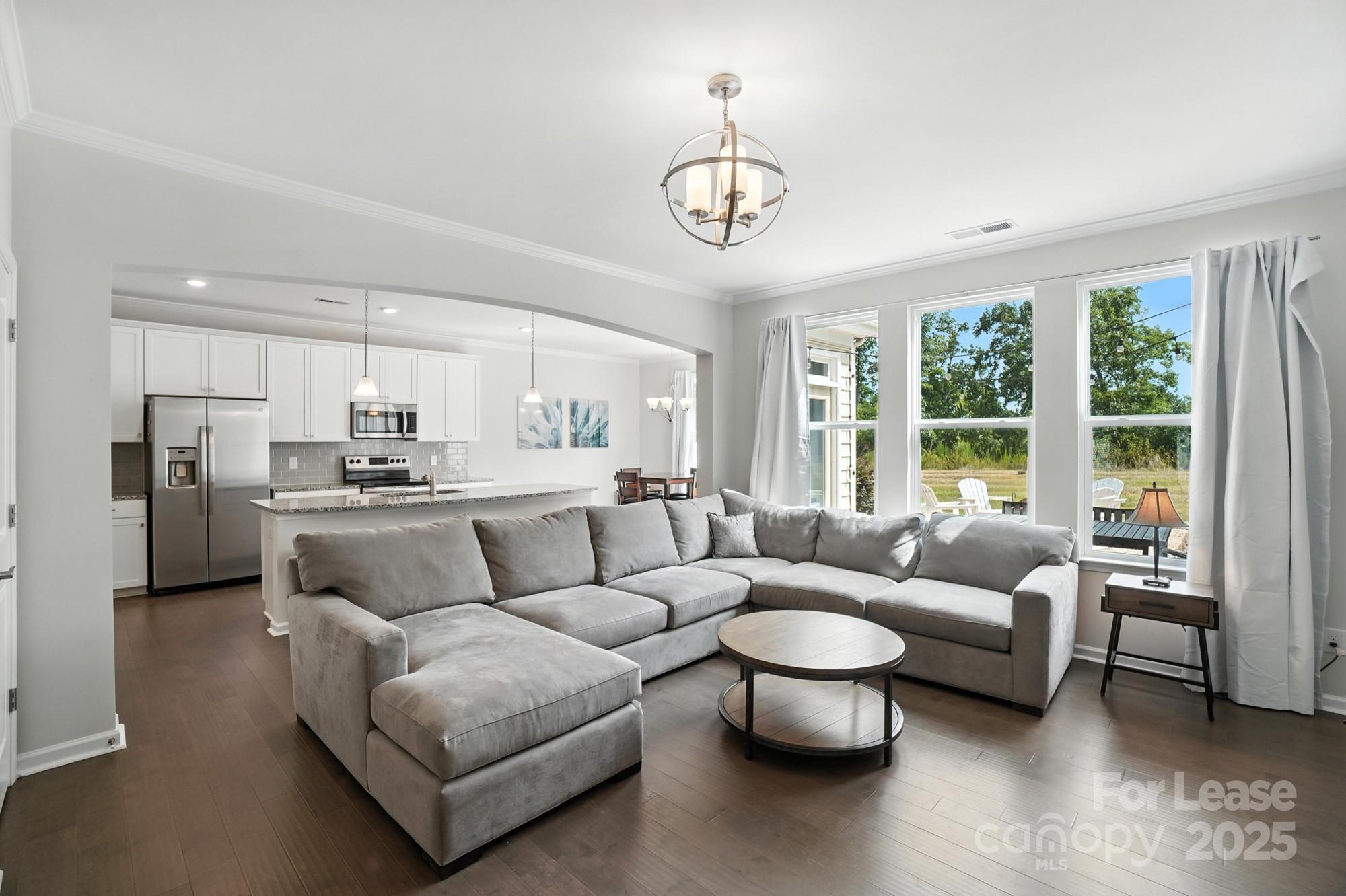 805 River Park Road Property Photo 4