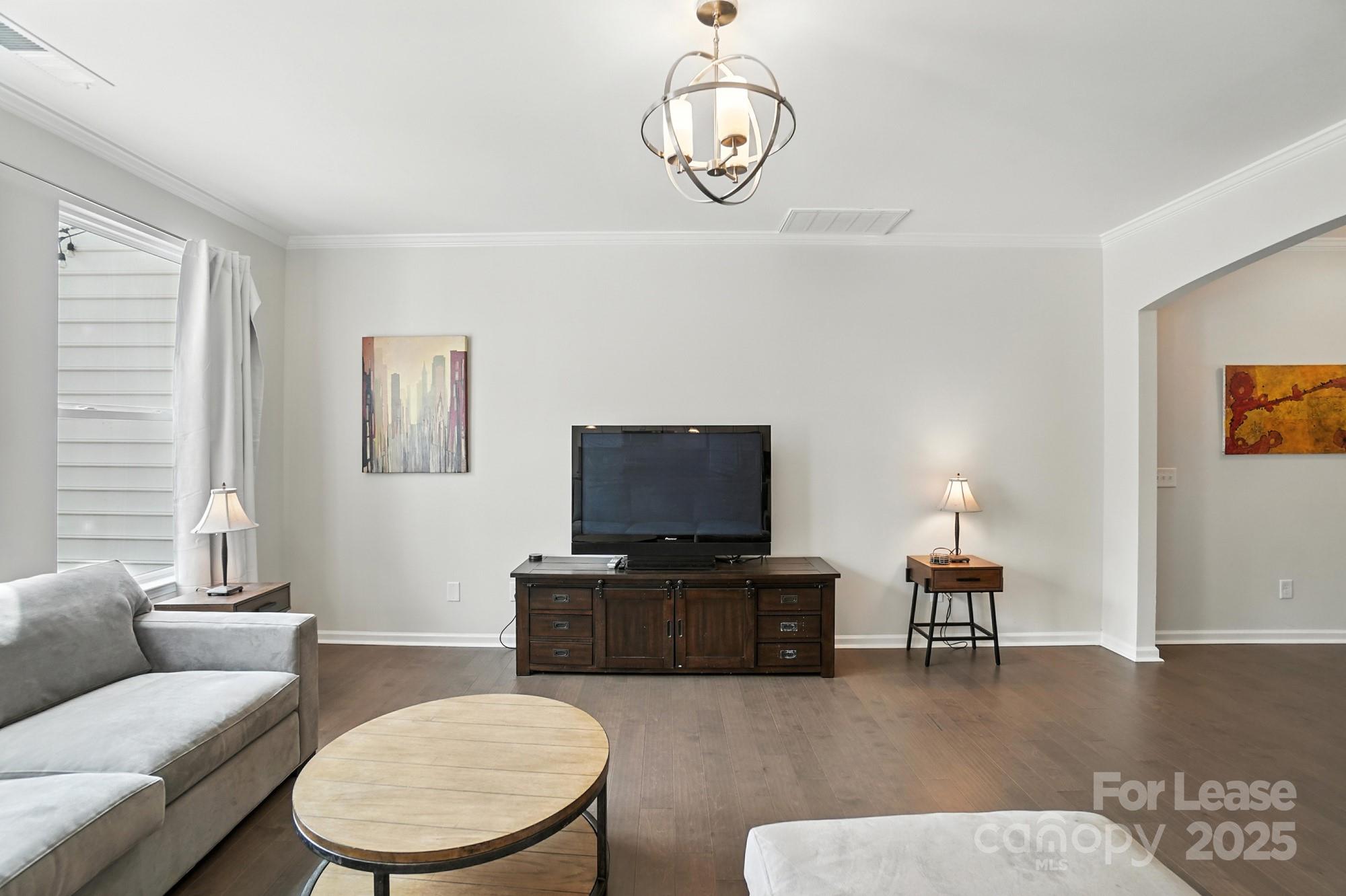 805 River Park Road Property Photo 7