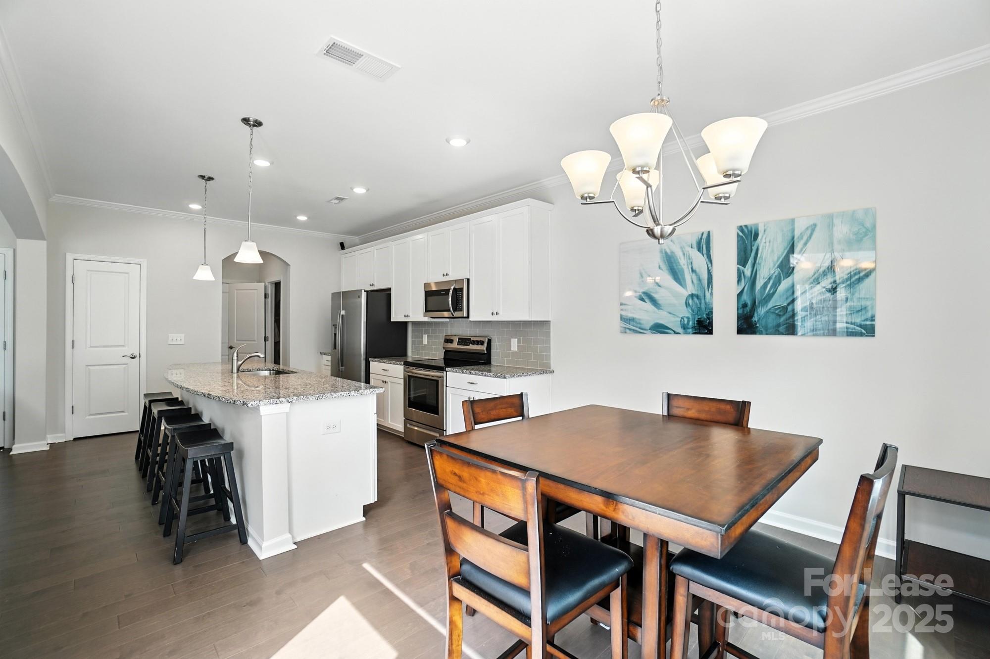 805 River Park Road Property Photo 14