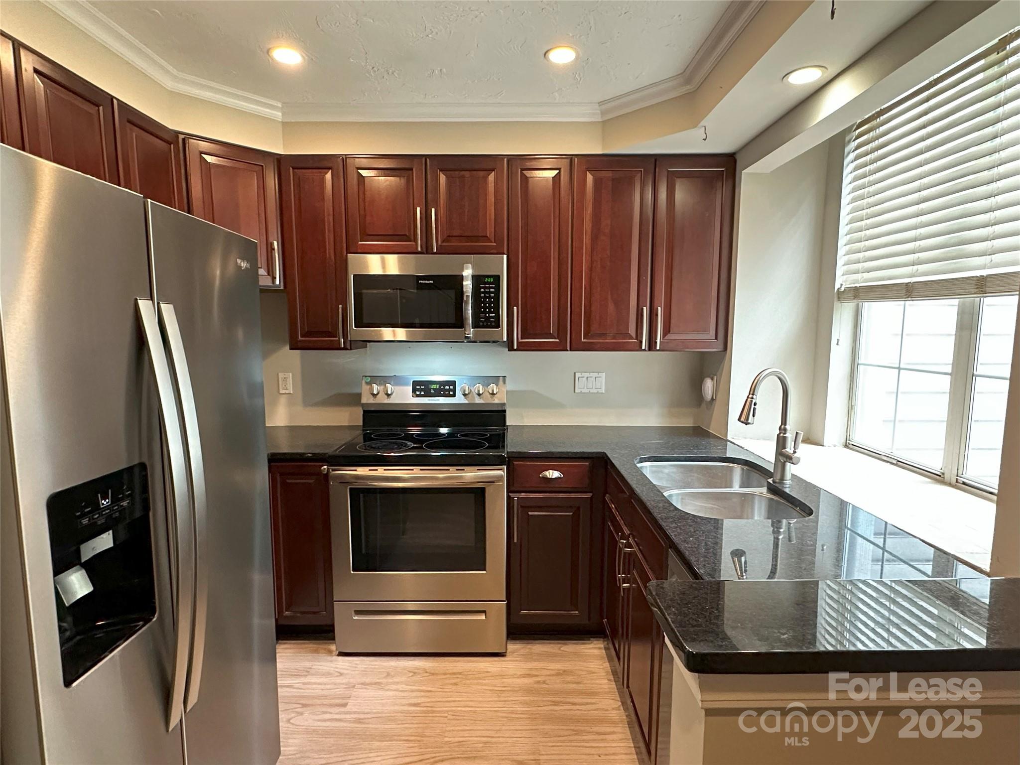 2958 Iron Gate Lane Property Photo 3