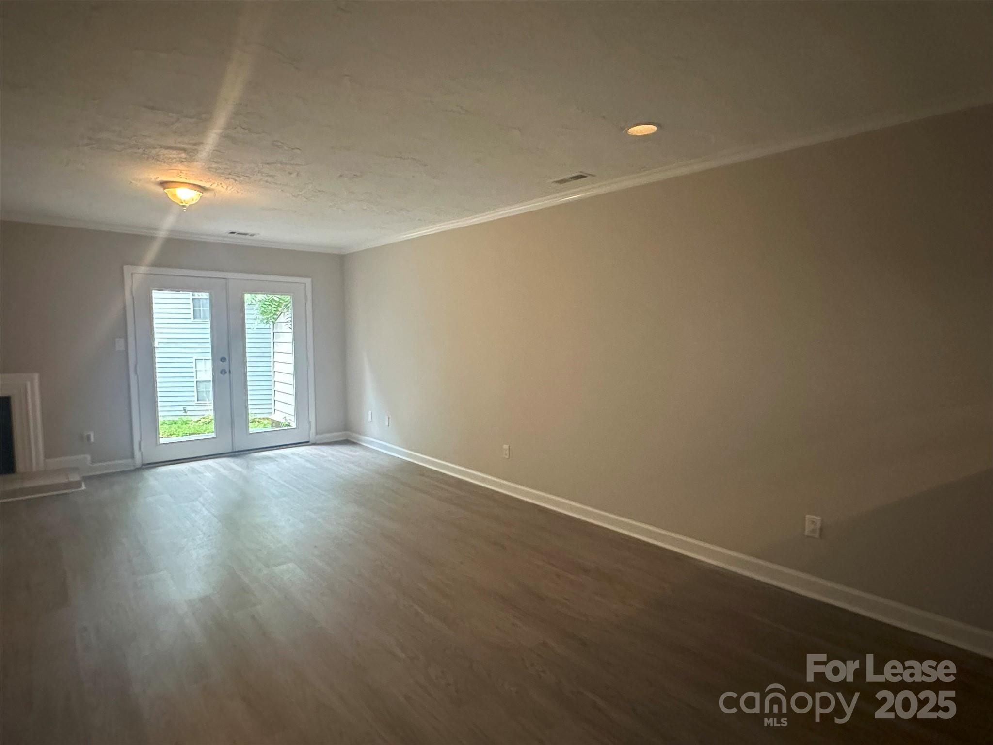 2958 Iron Gate Lane Property Photo 5