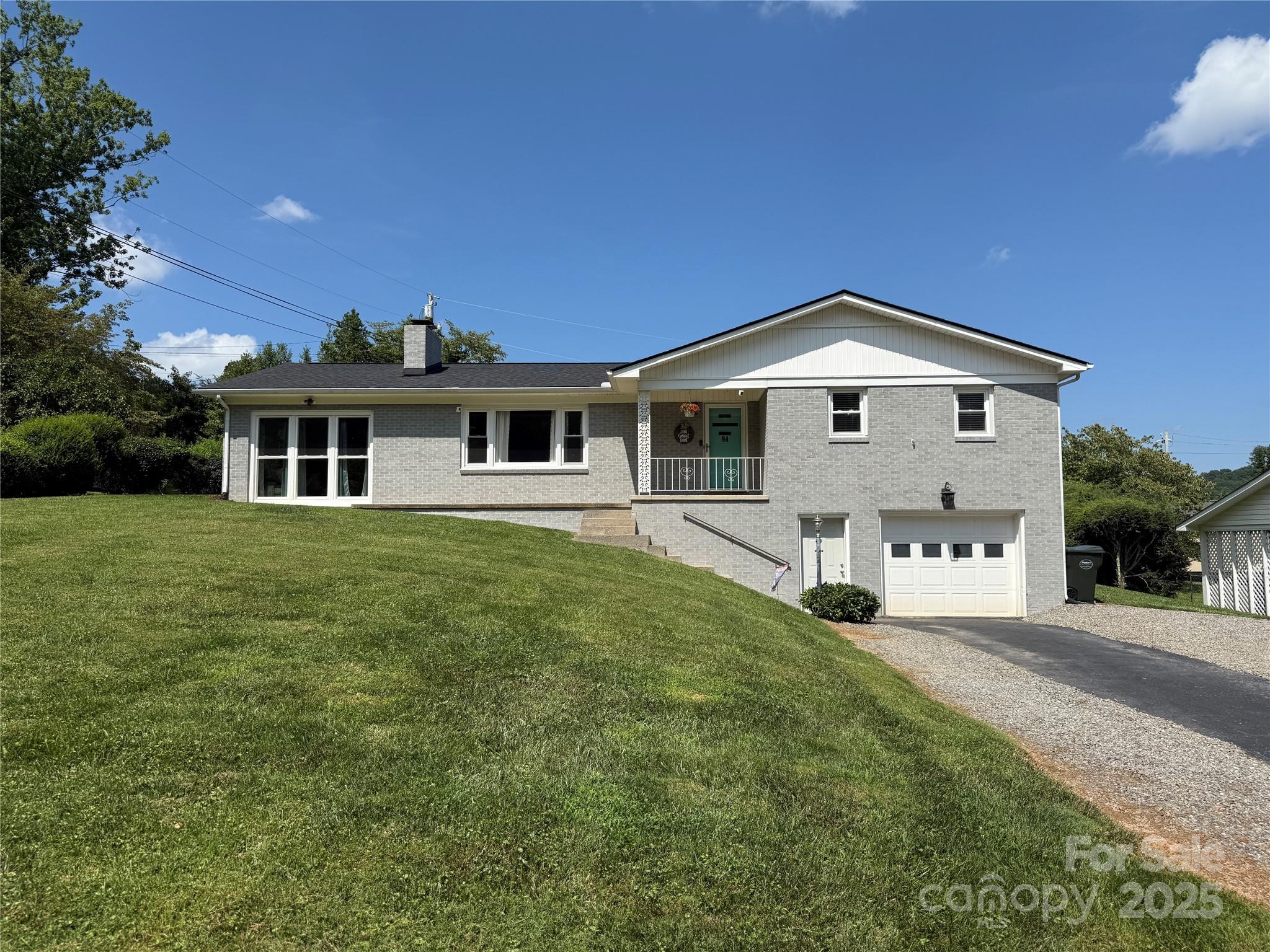 84 Azalea Drive Property Photo 1