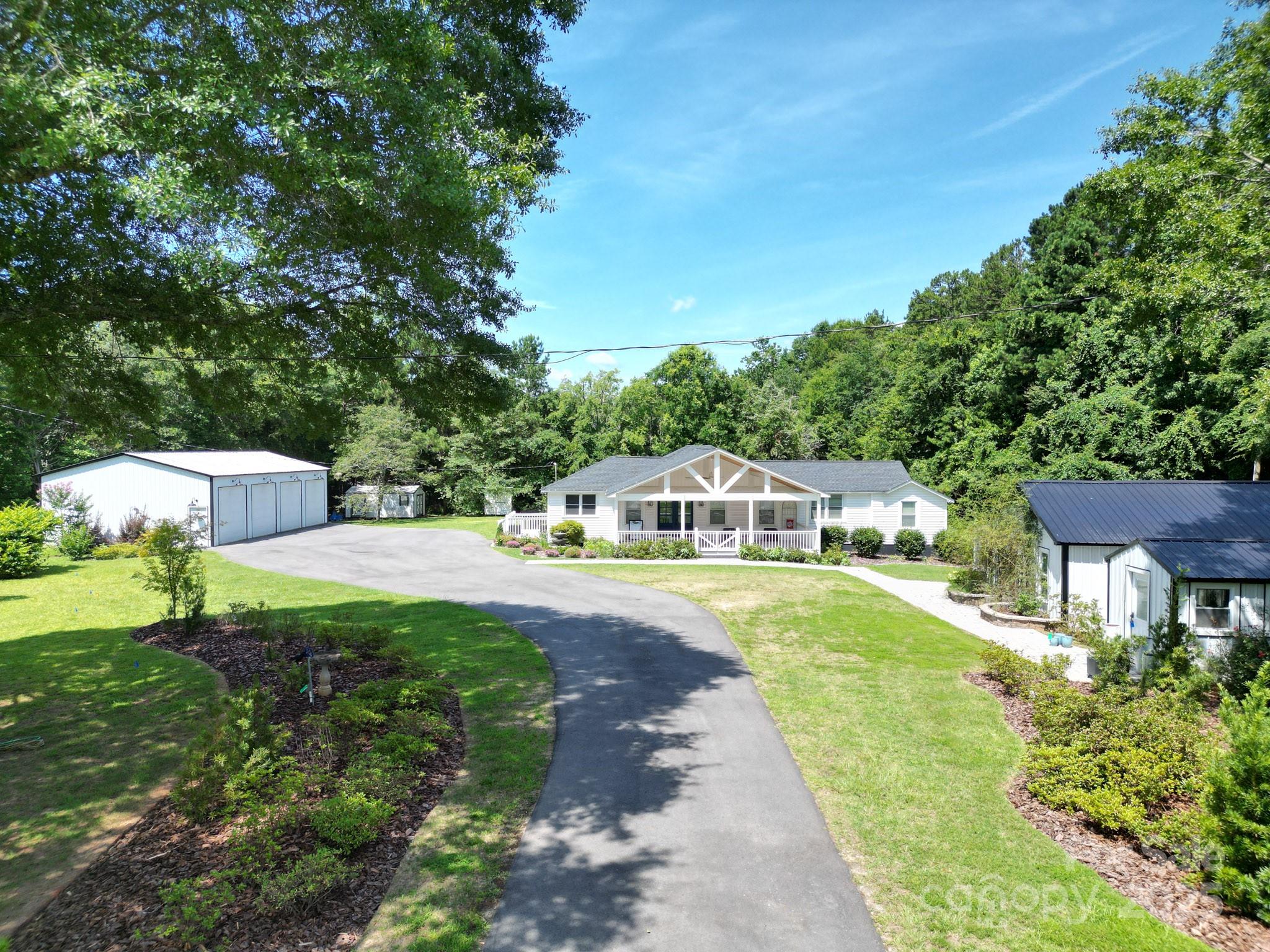 5214 Echo Valley Drive Property Photo 1