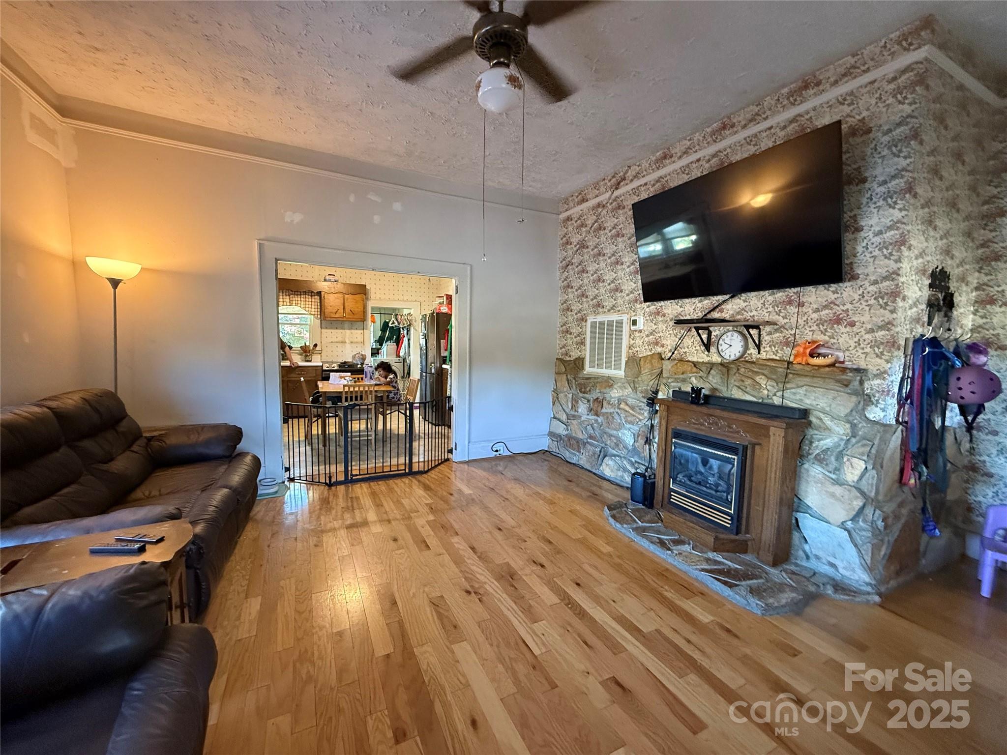 17 3rd Street Property Photo 10