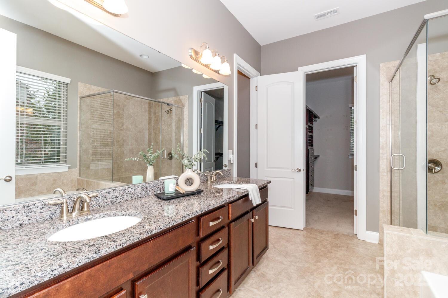 4012 Crismark Drive Property Photo 23