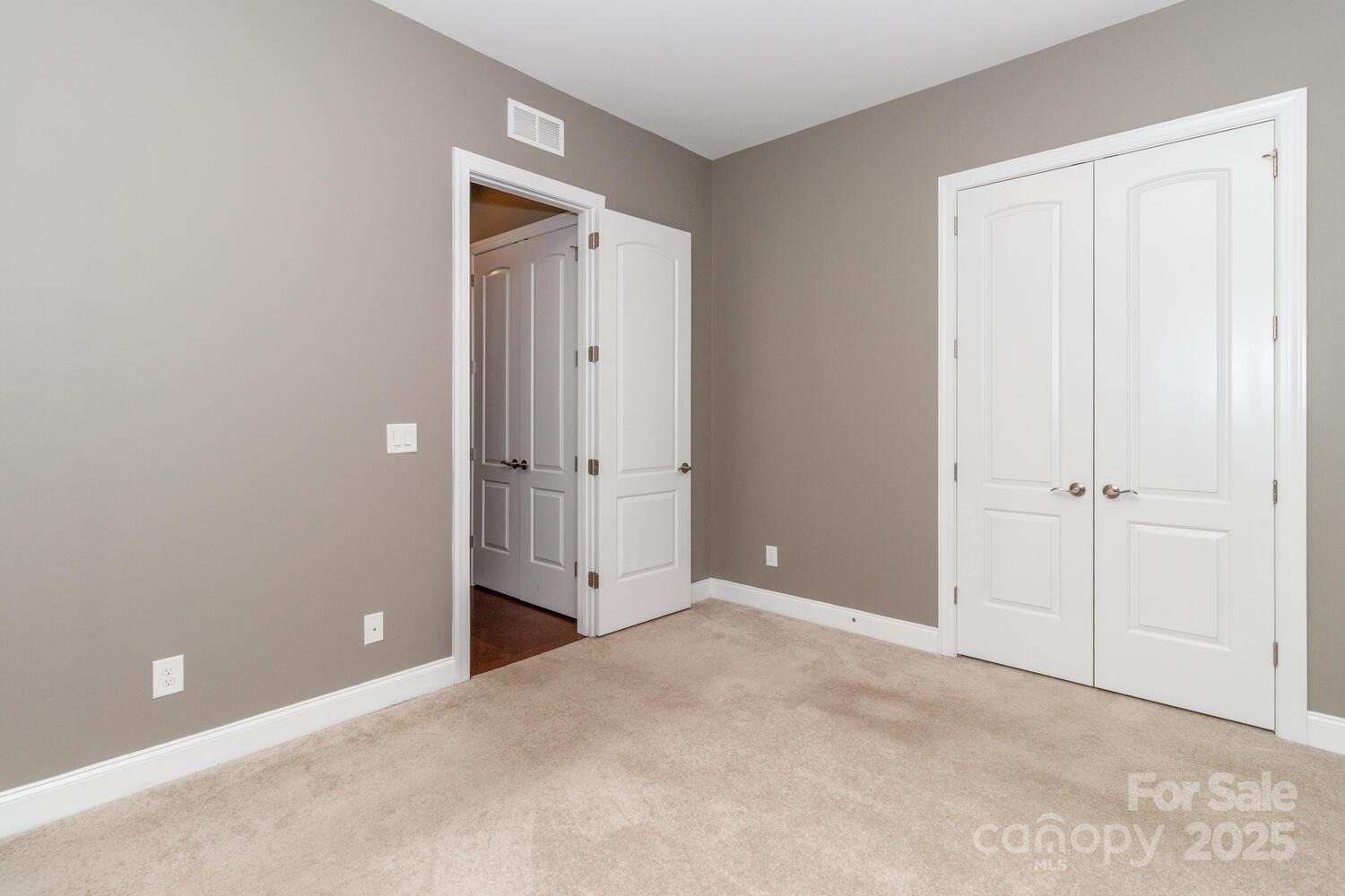 4012 Crismark Drive Property Photo 35