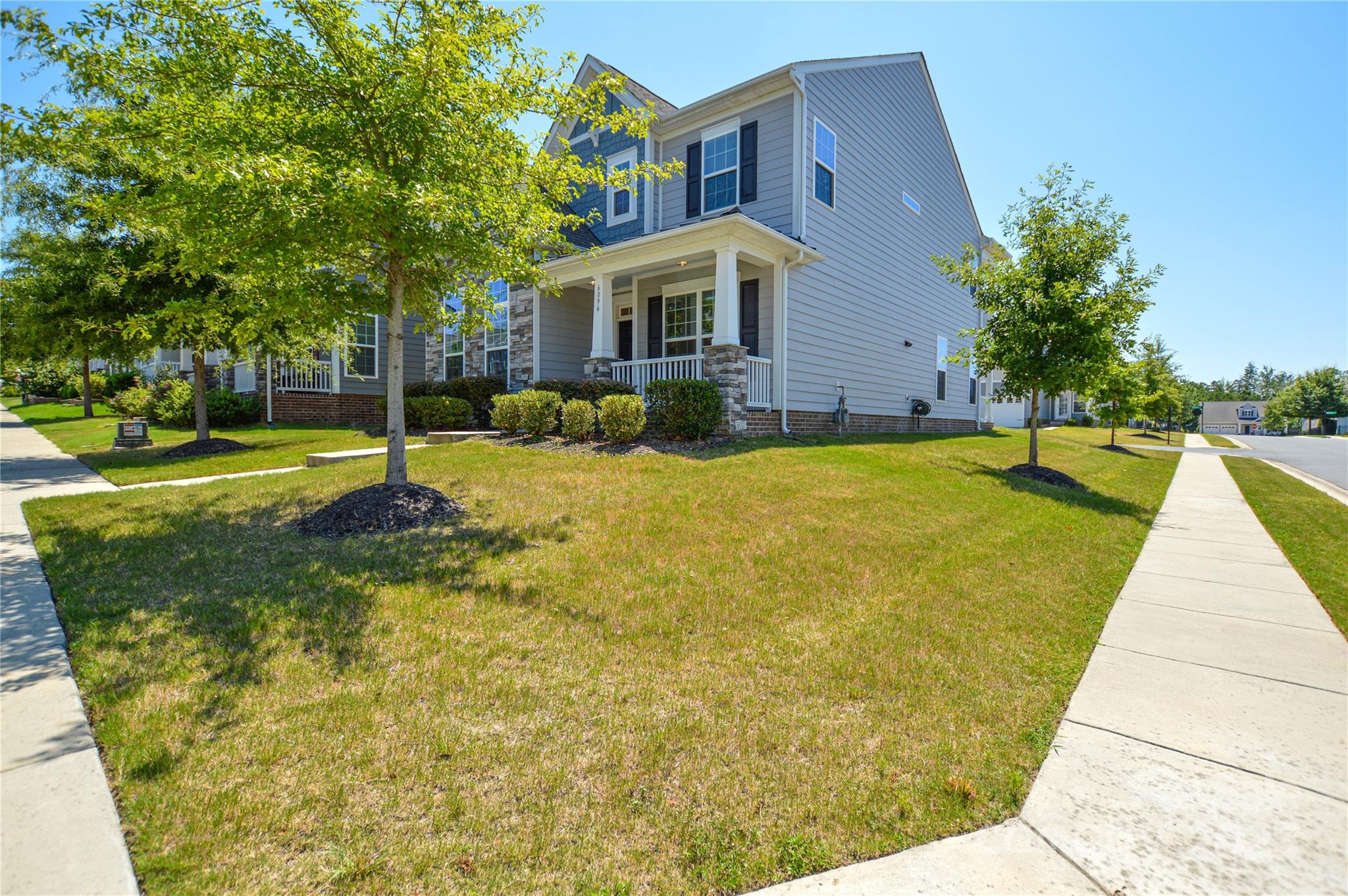 6096 Cloverdale Drive Property Photo 3
