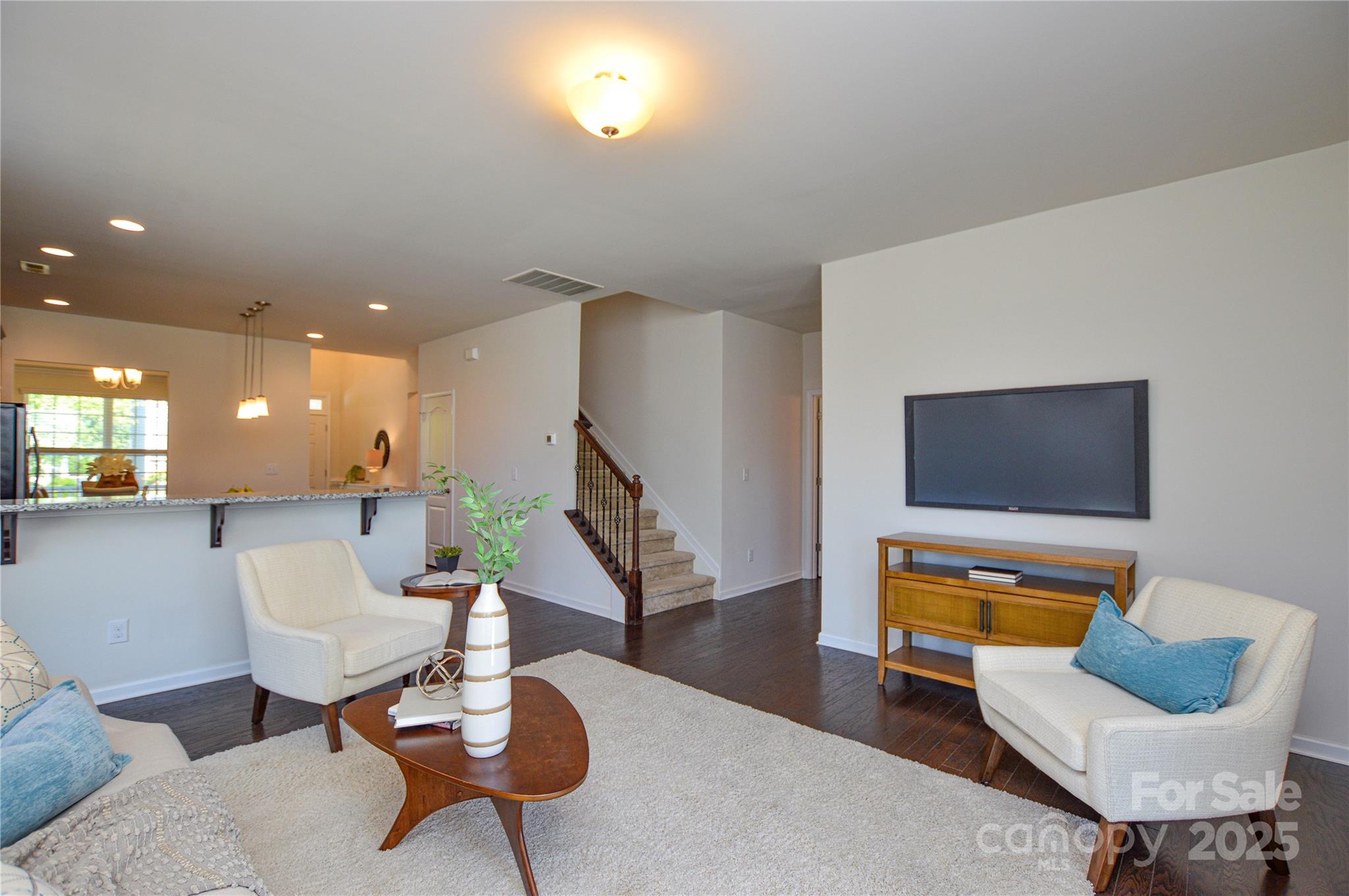 6096 Cloverdale Drive Property Photo 12