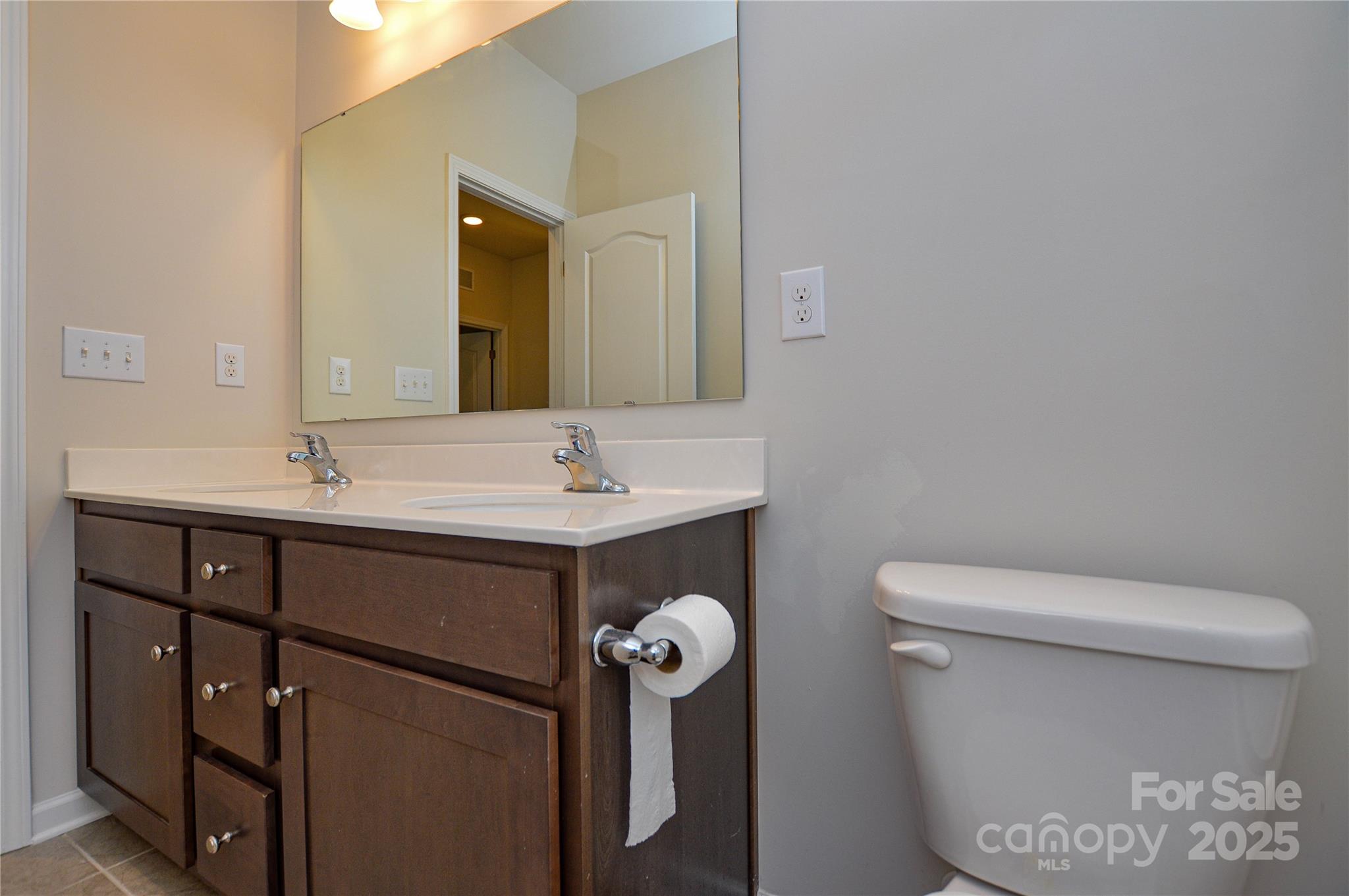 6096 Cloverdale Drive Property Photo 33