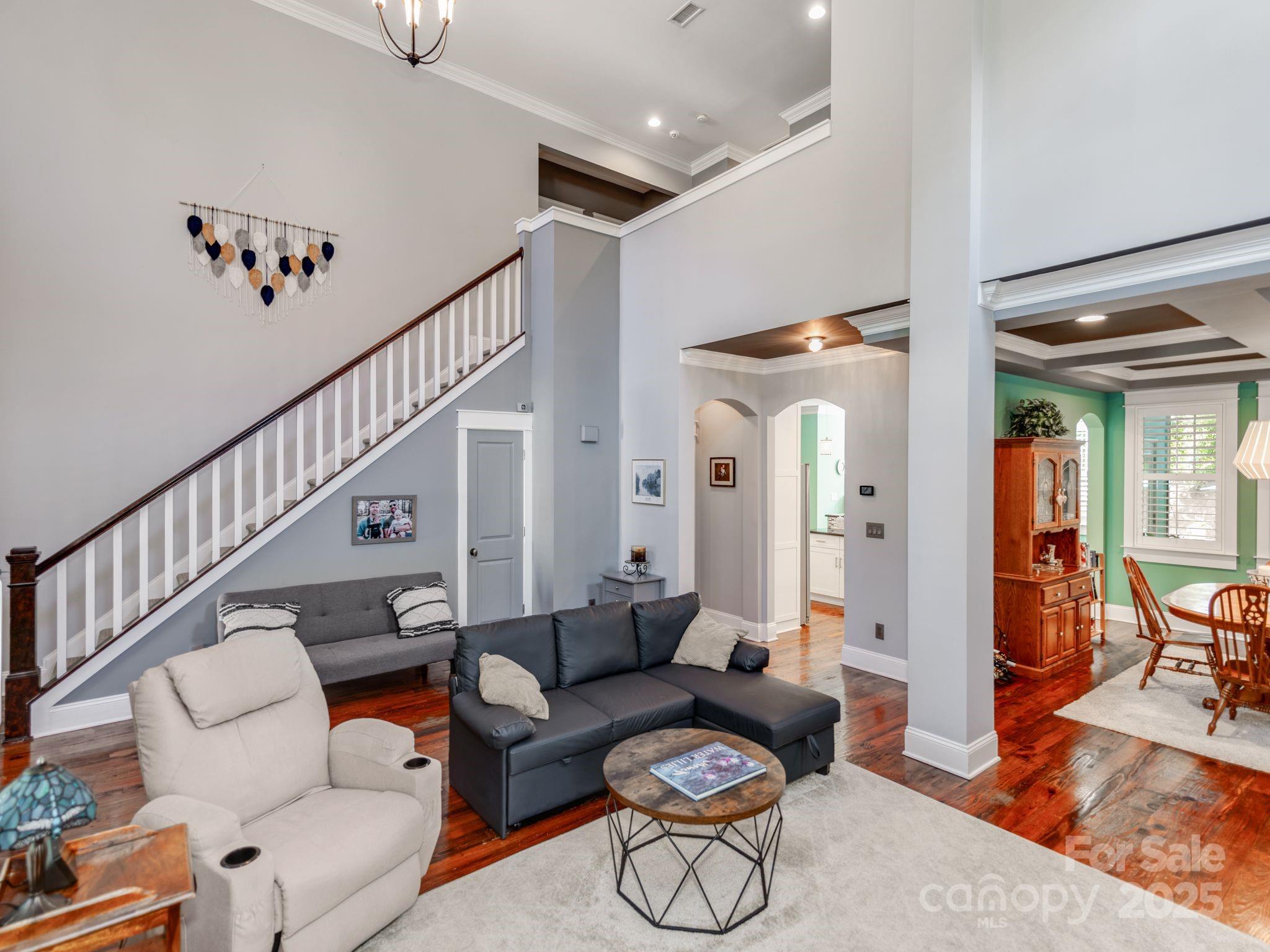 19005 Northport Drive Property Photo 3