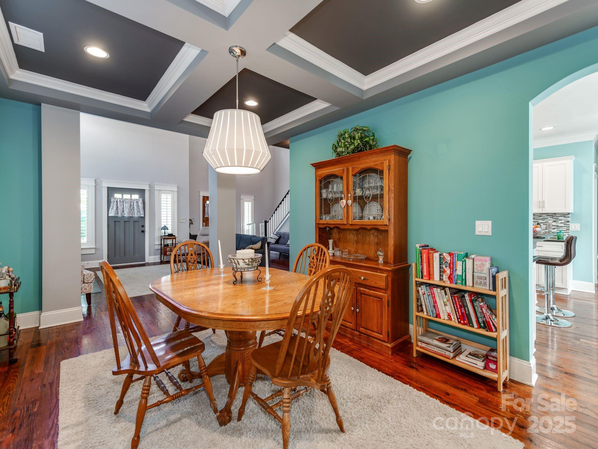 19005 Northport Drive Property Photo 4