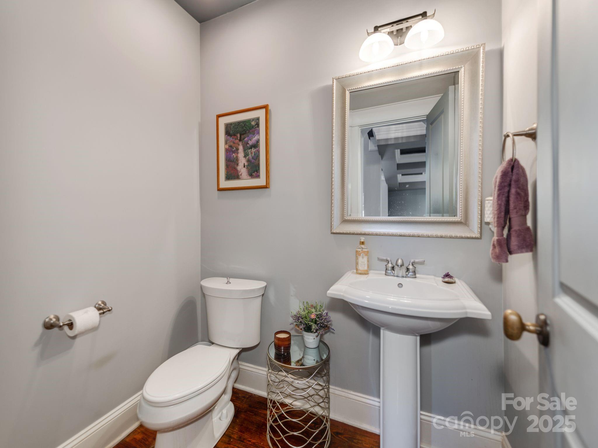 19005 Northport Drive Property Photo 9