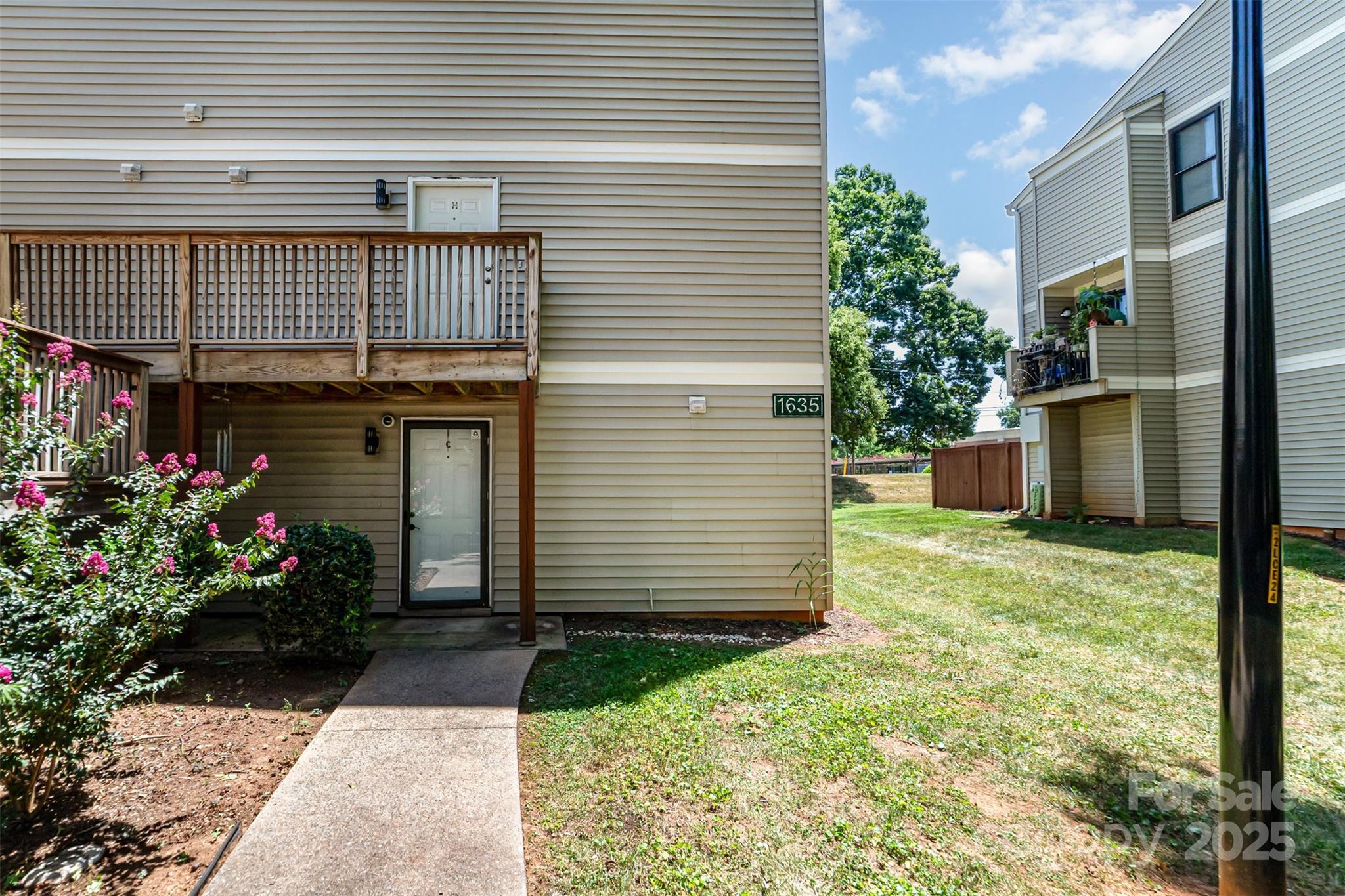 1635 Merry Oaks Road C Property Photo 2