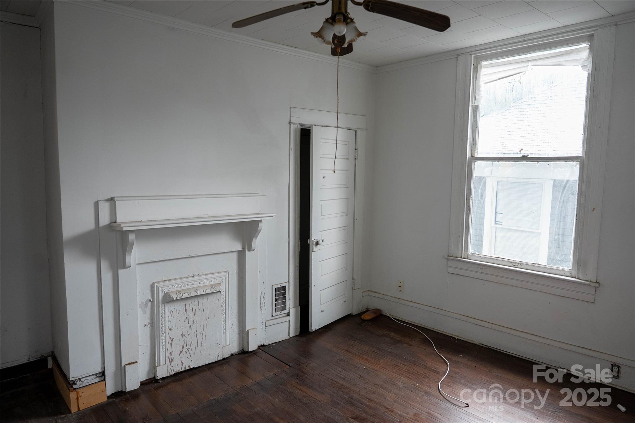 229 Marion Street Property Photo 14