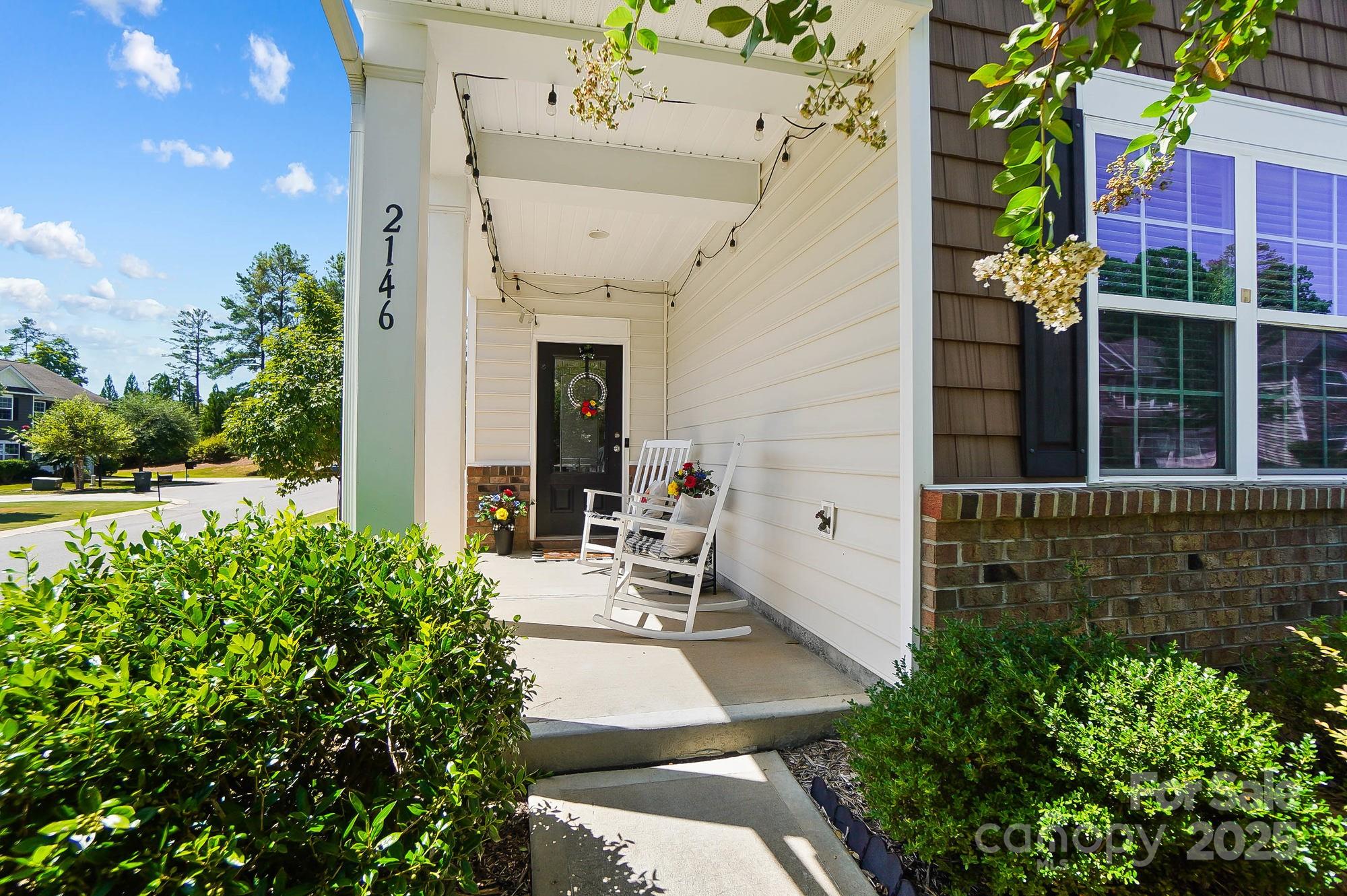 2146 Newport Drive Property Photo 4