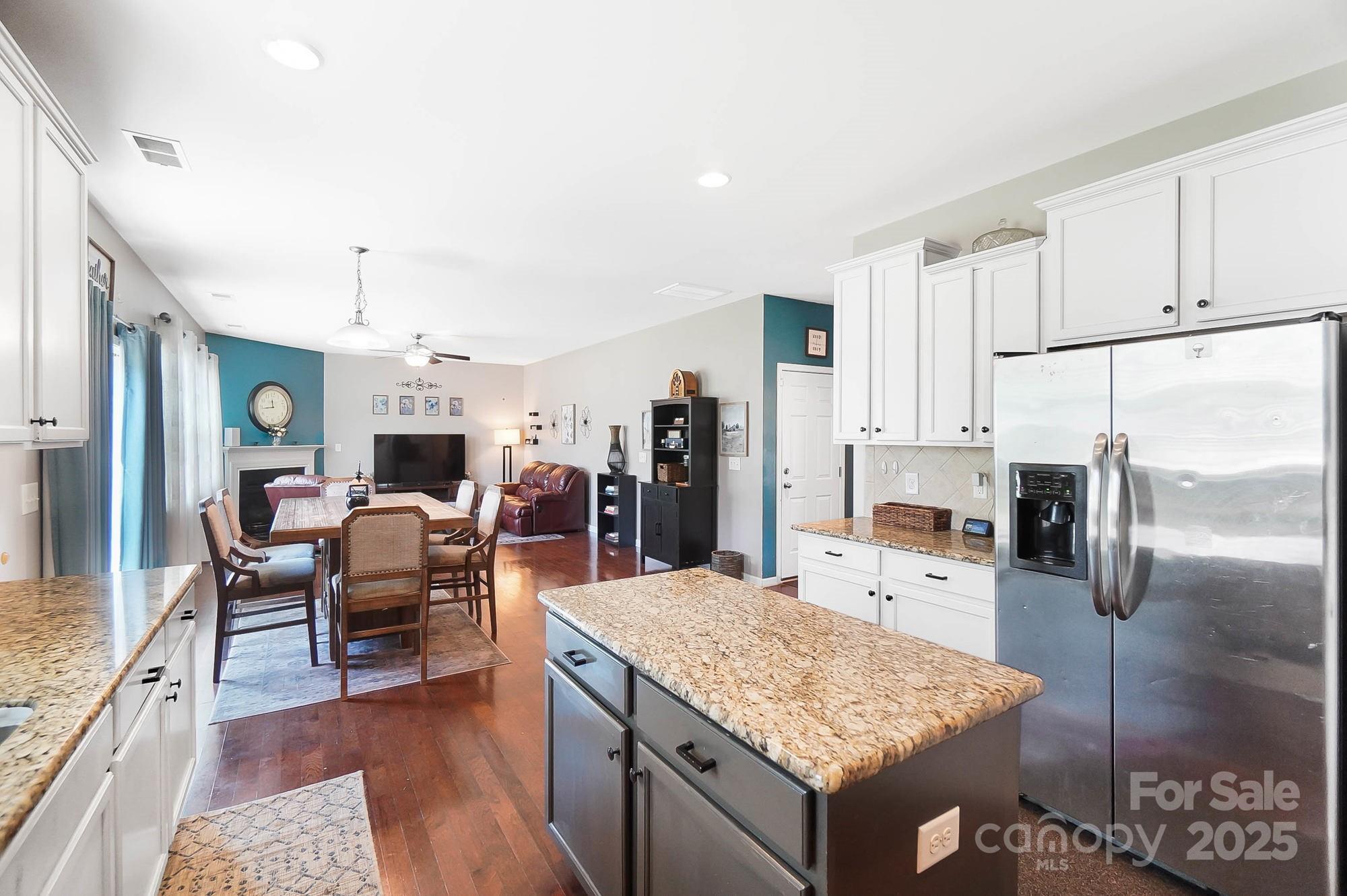 2146 Newport Drive Property Photo 11