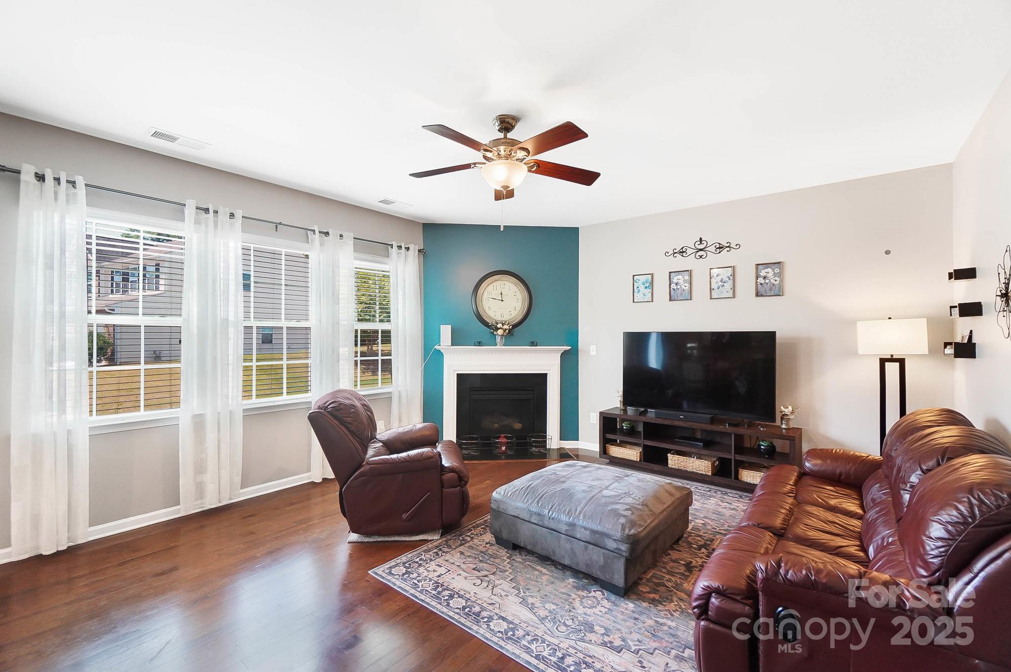 2146 Newport Drive Property Photo 13