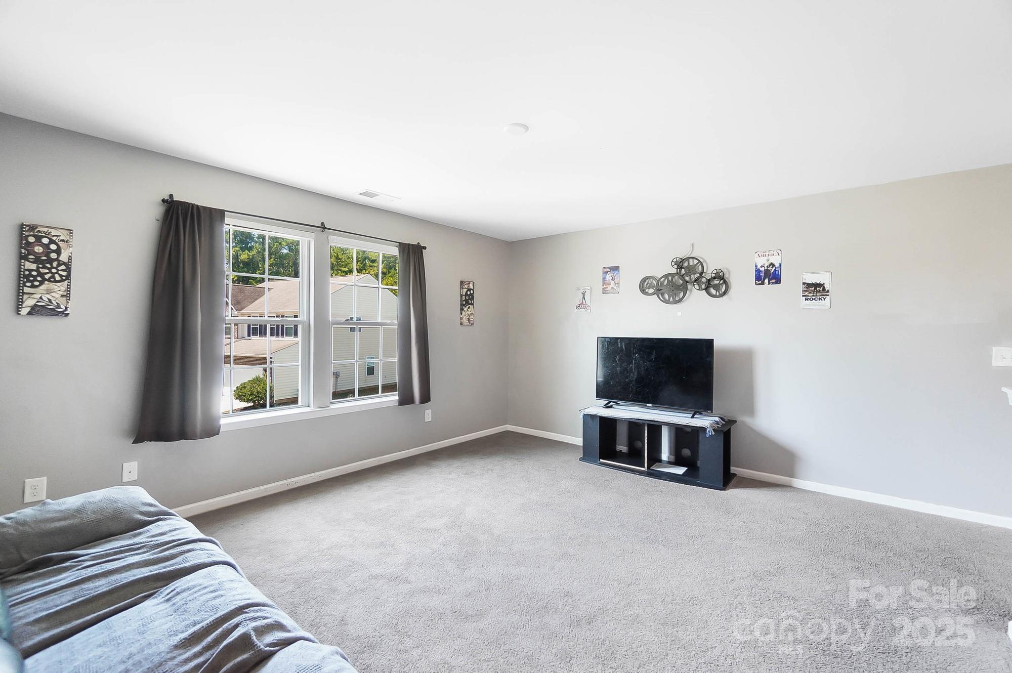 2146 Newport Drive Property Photo 16