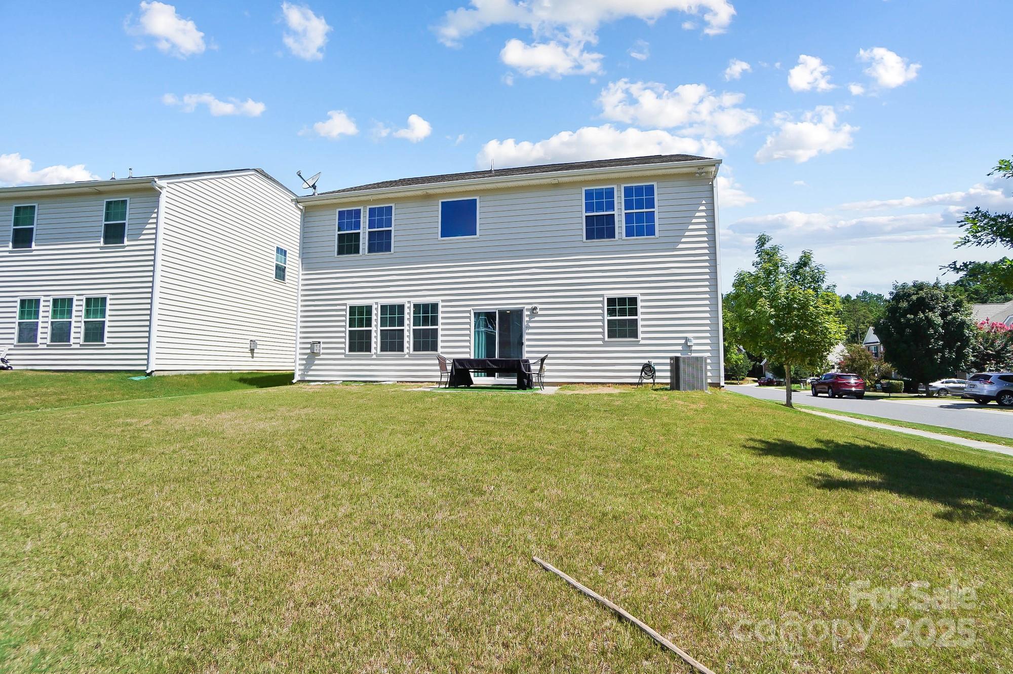 2146 Newport Drive Property Photo 27
