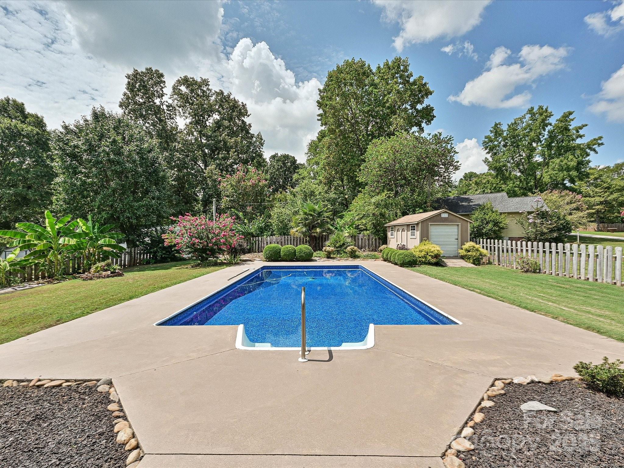 323 Swamp Fox Drive Property Photo 1