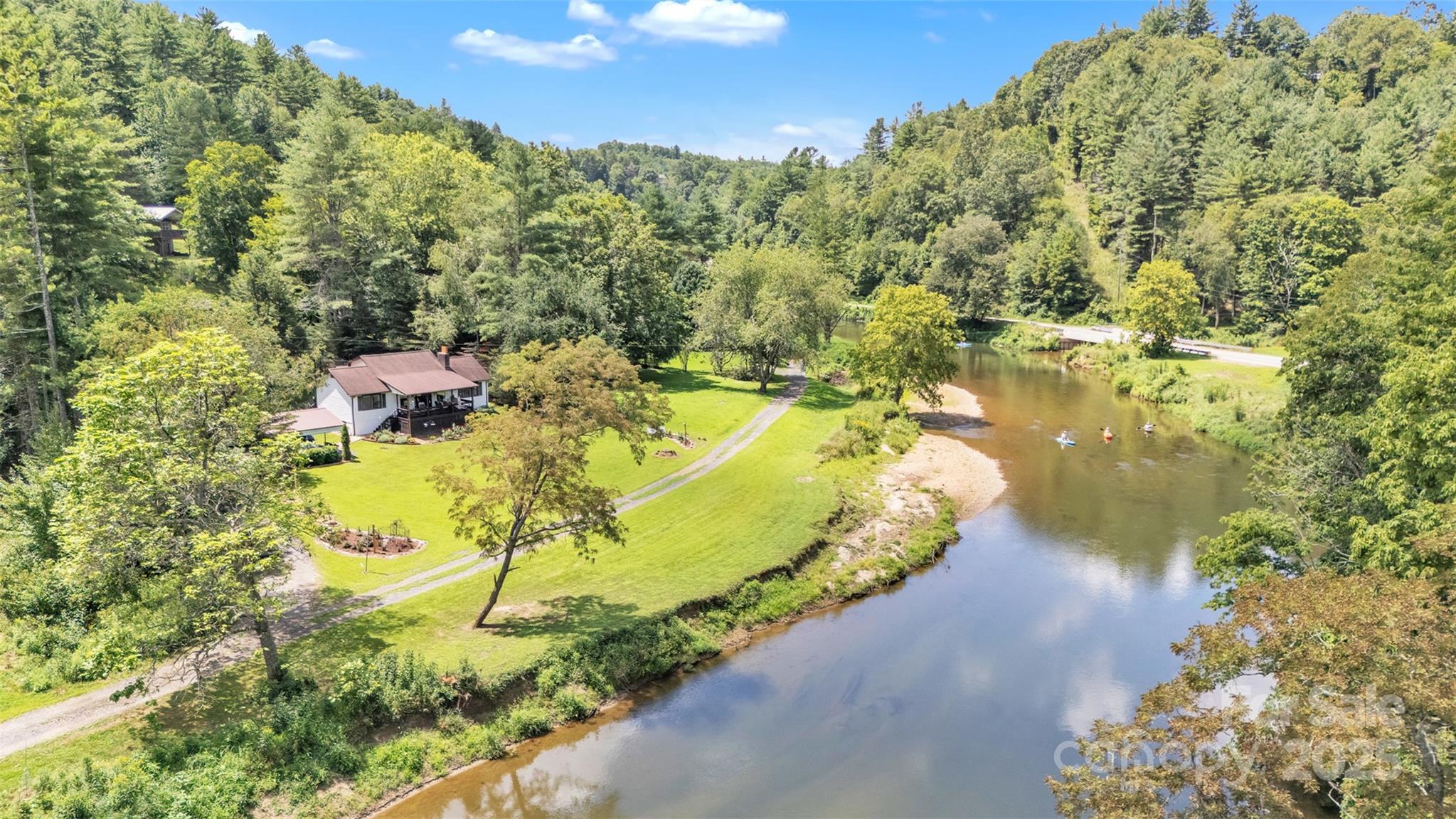 275 River Lane Property Photo 1