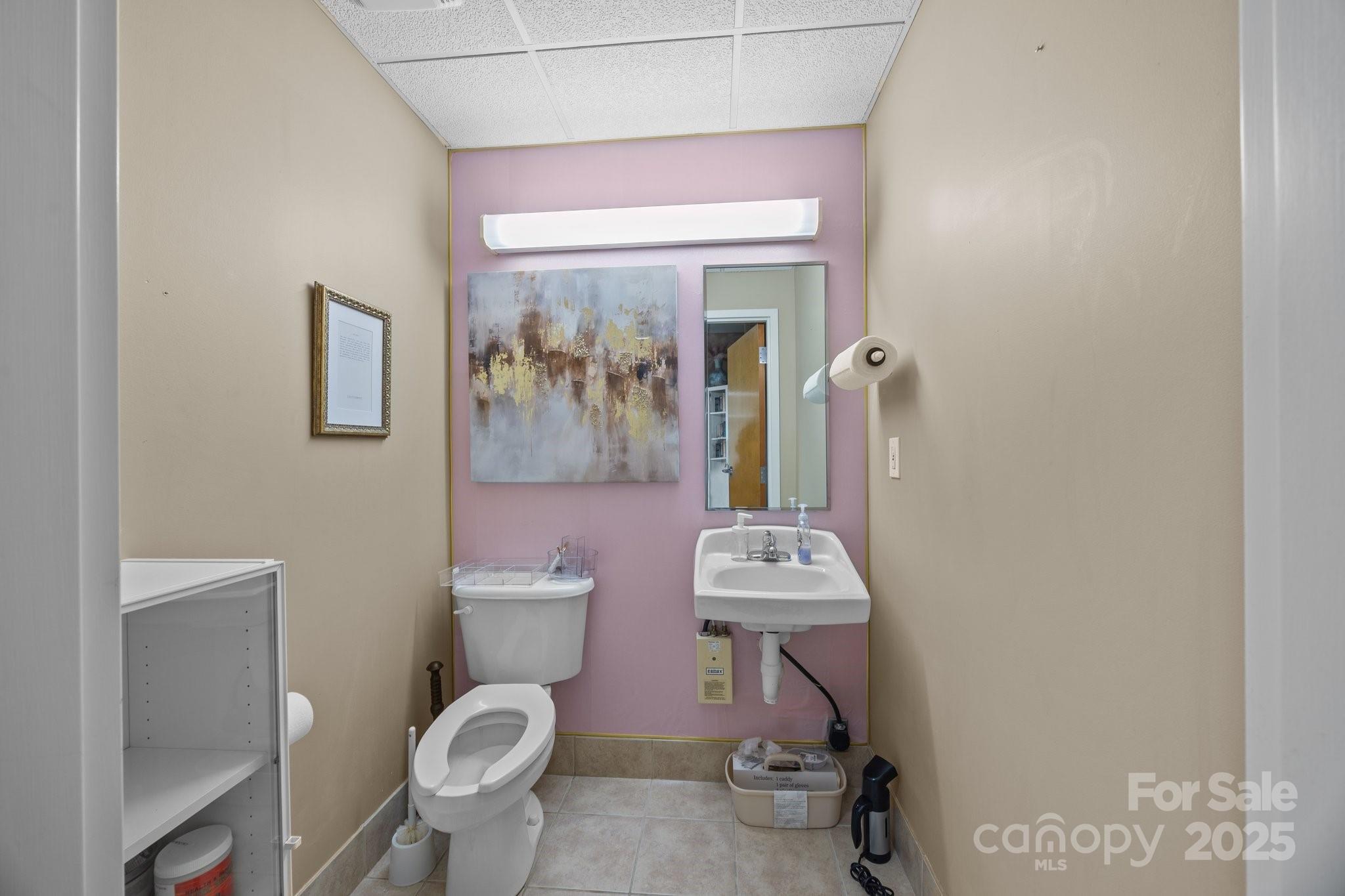 129 E Council Street Property Photo 13