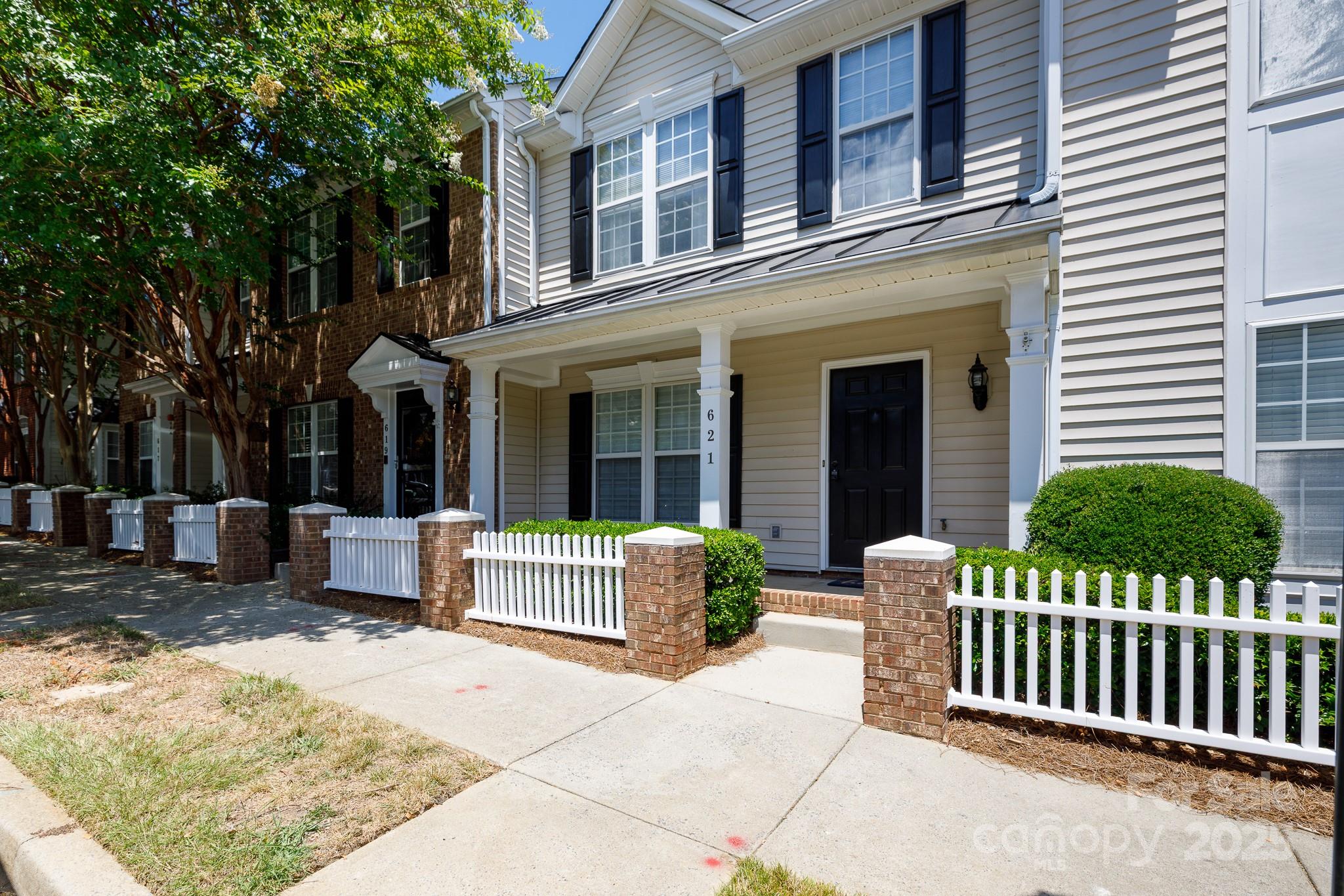 621 Atherton Way Property Photo 1