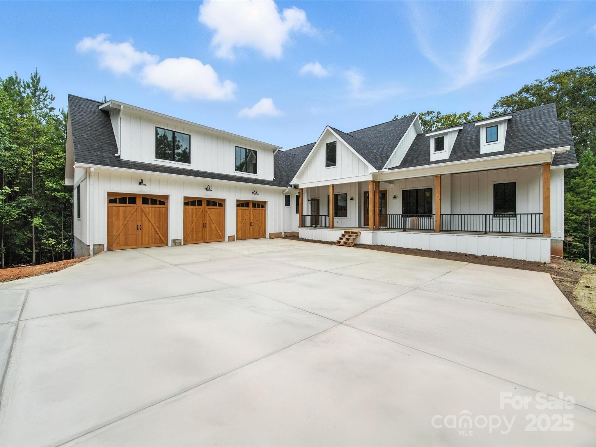 5853 Hidden Forest Drive Property Photo 1