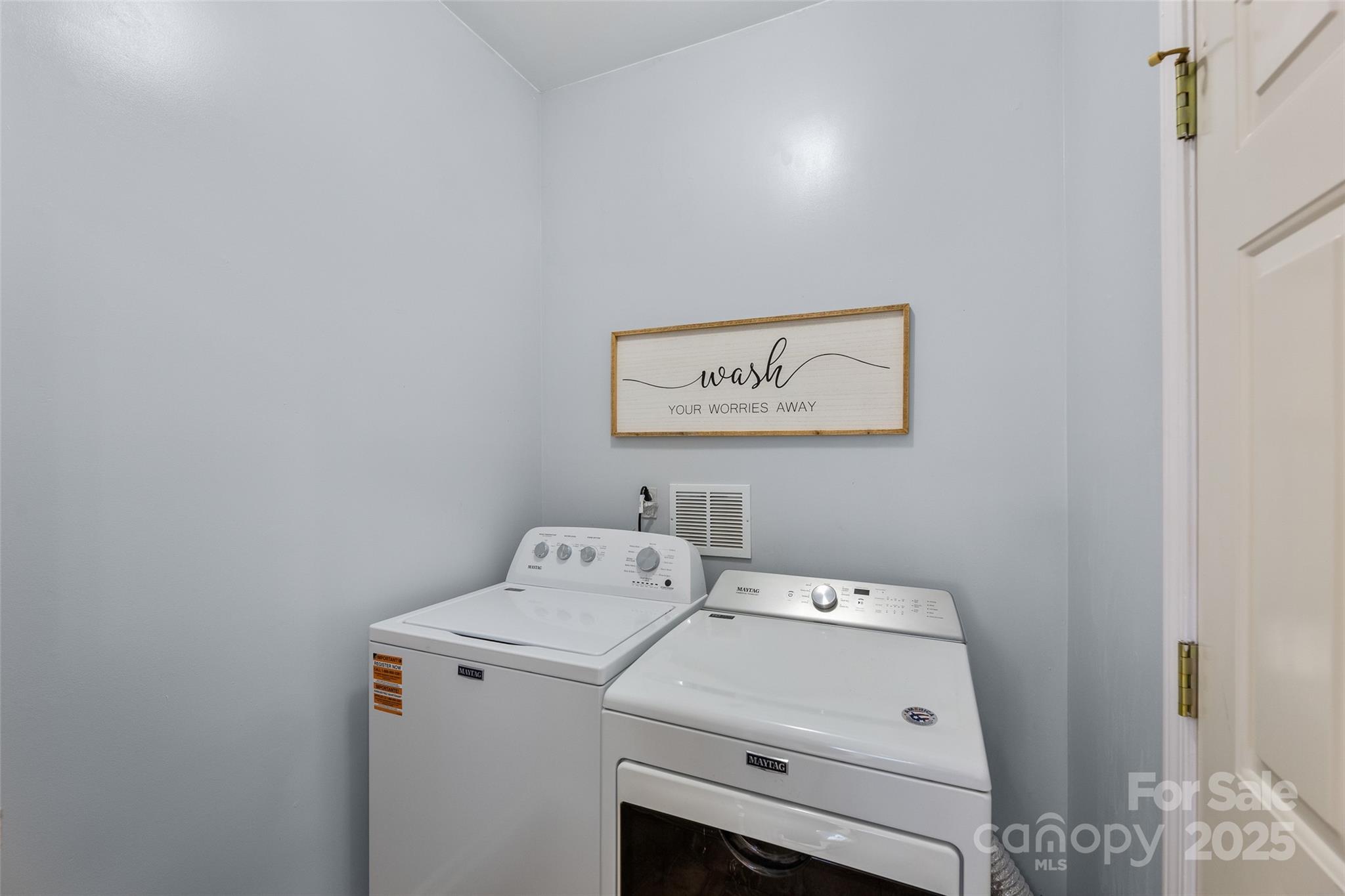 8906 Glade Court Property Photo 17