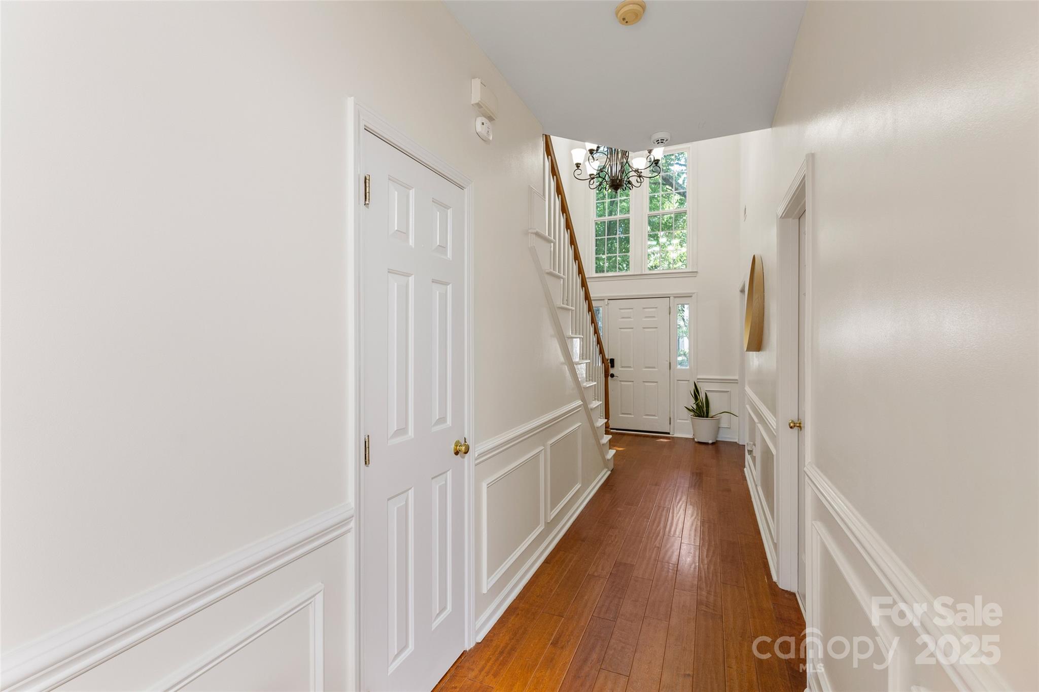 8906 Glade Court Property Photo 18