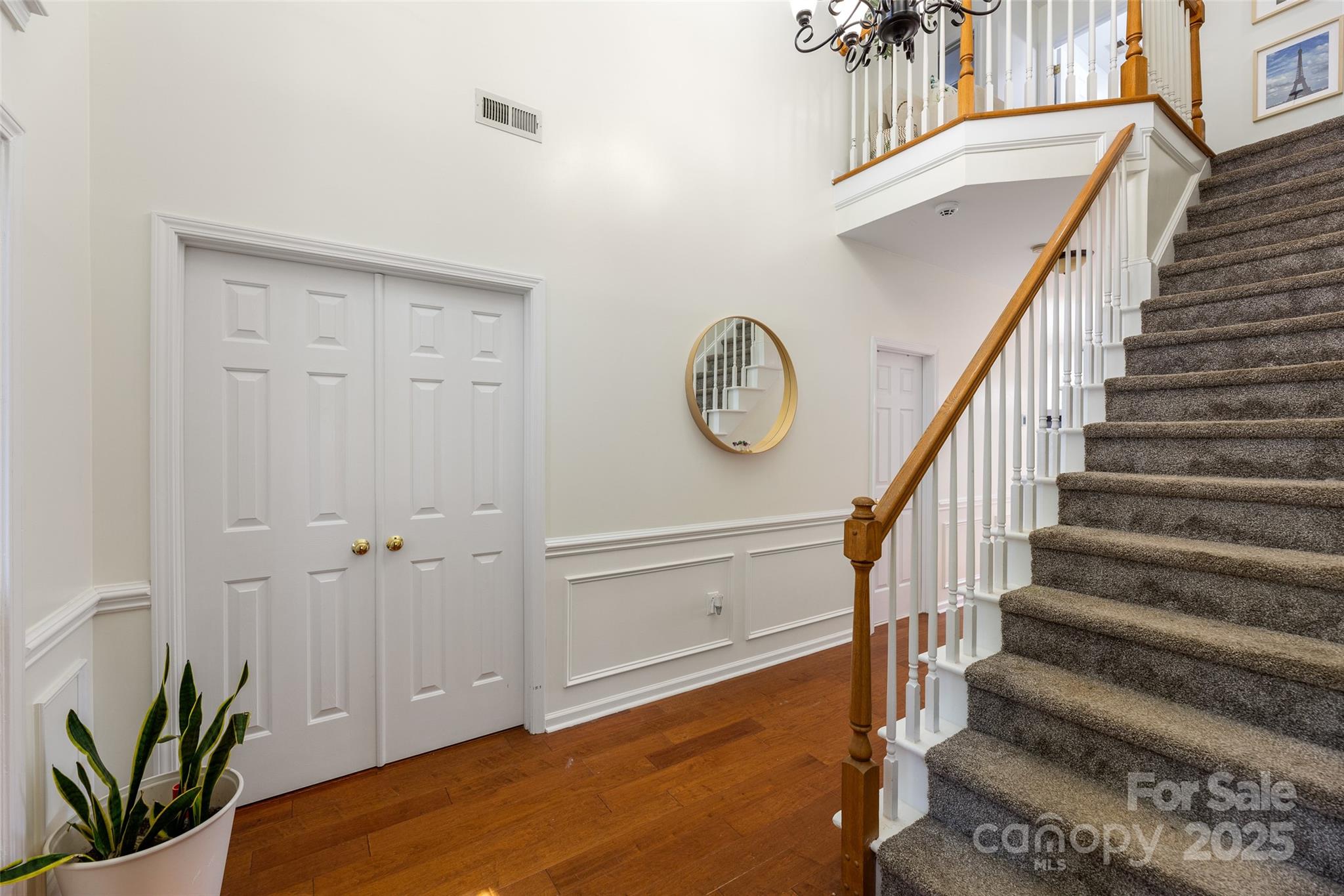 8906 Glade Court Property Photo 19