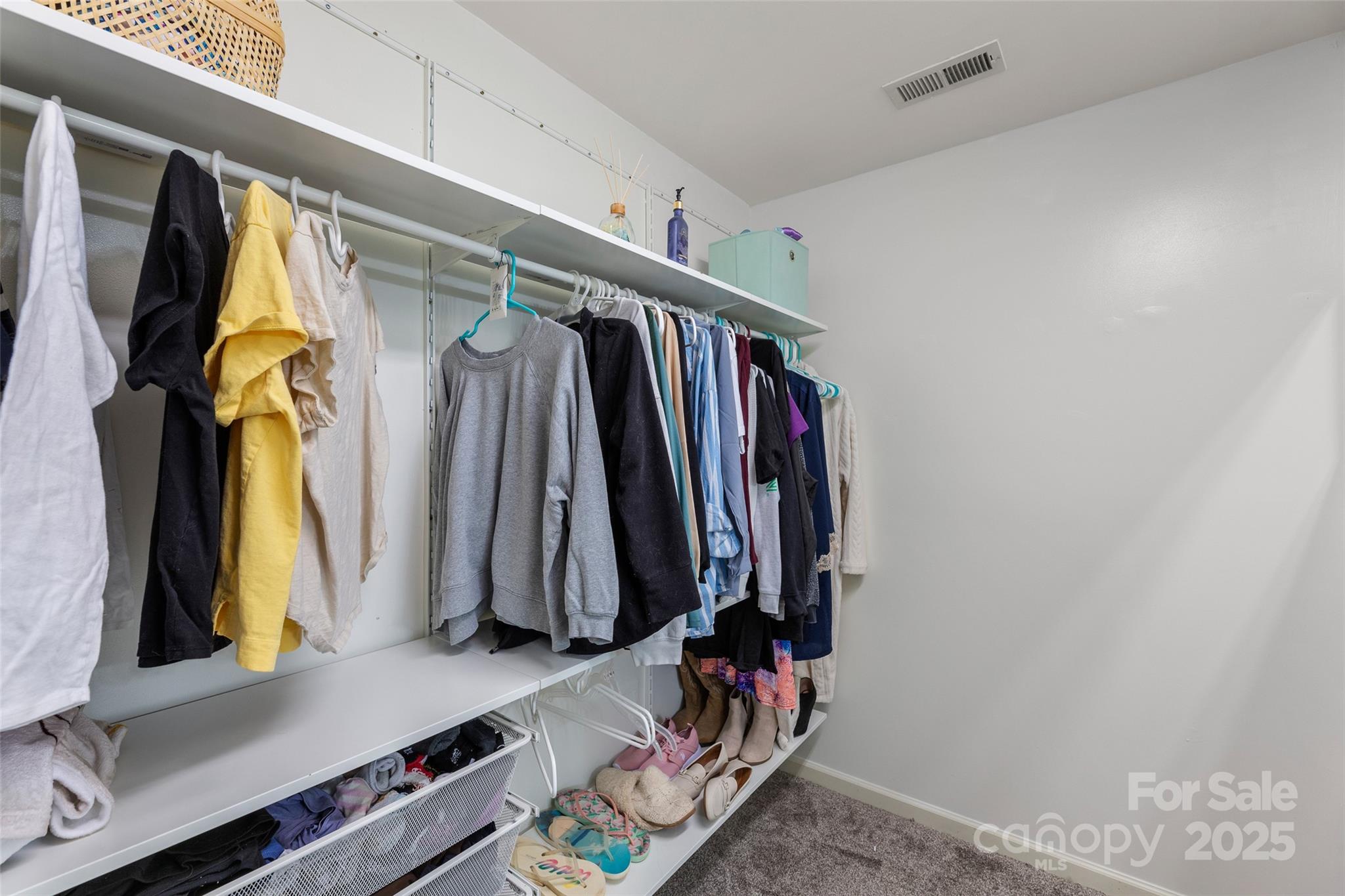 8906 Glade Court Property Photo 26