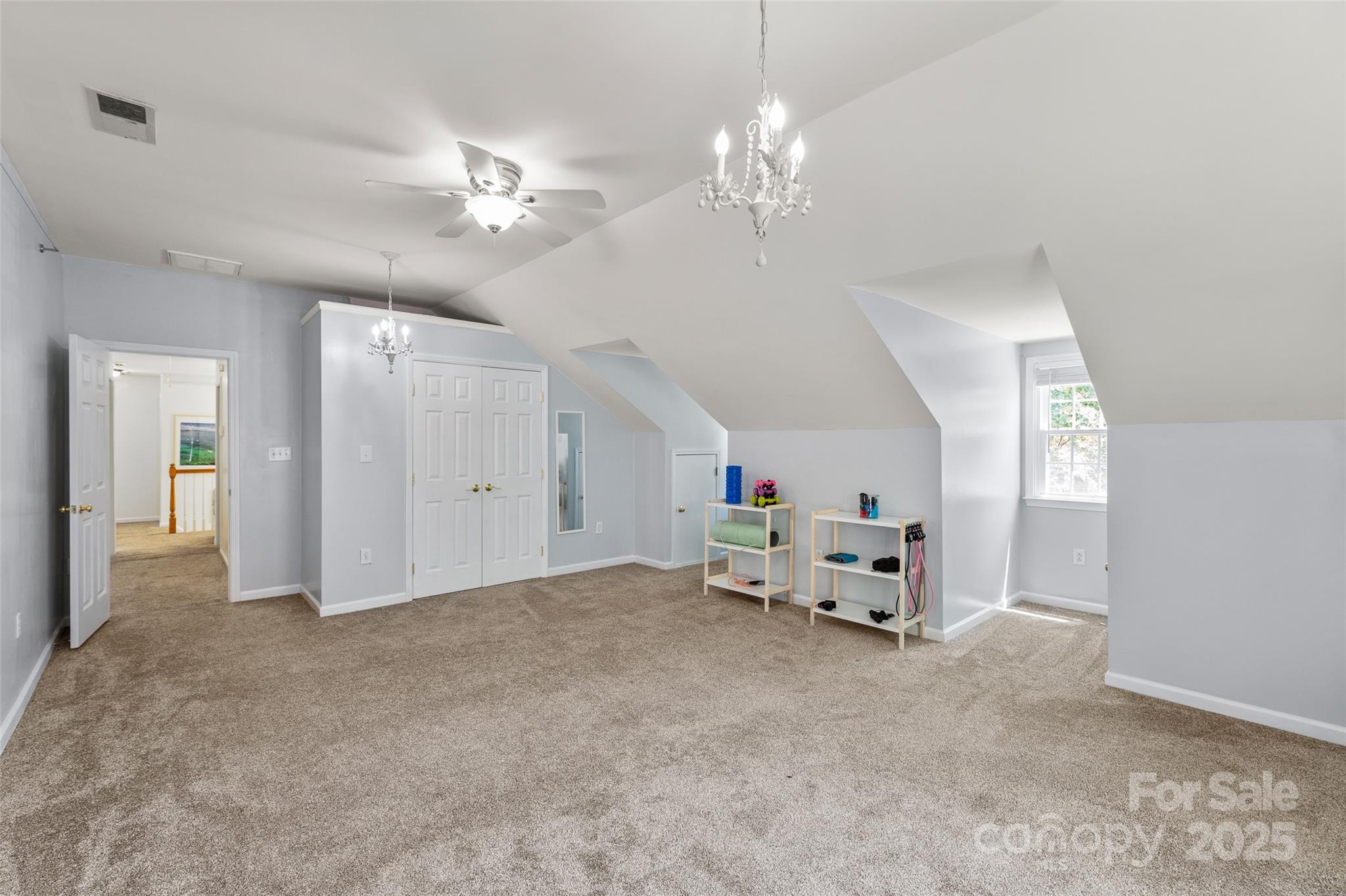 8906 Glade Court Property Photo 28