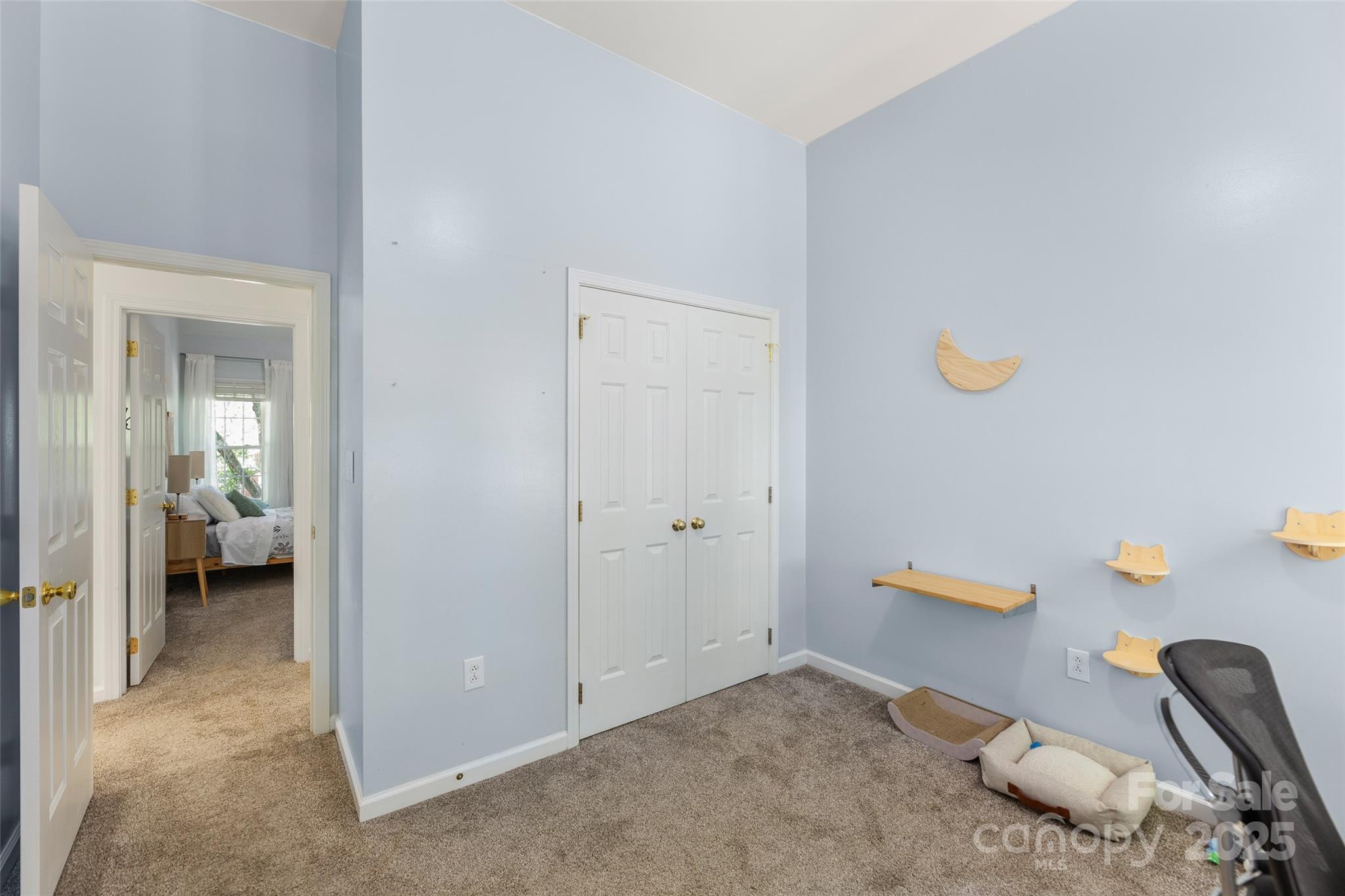 8906 Glade Court Property Photo 32