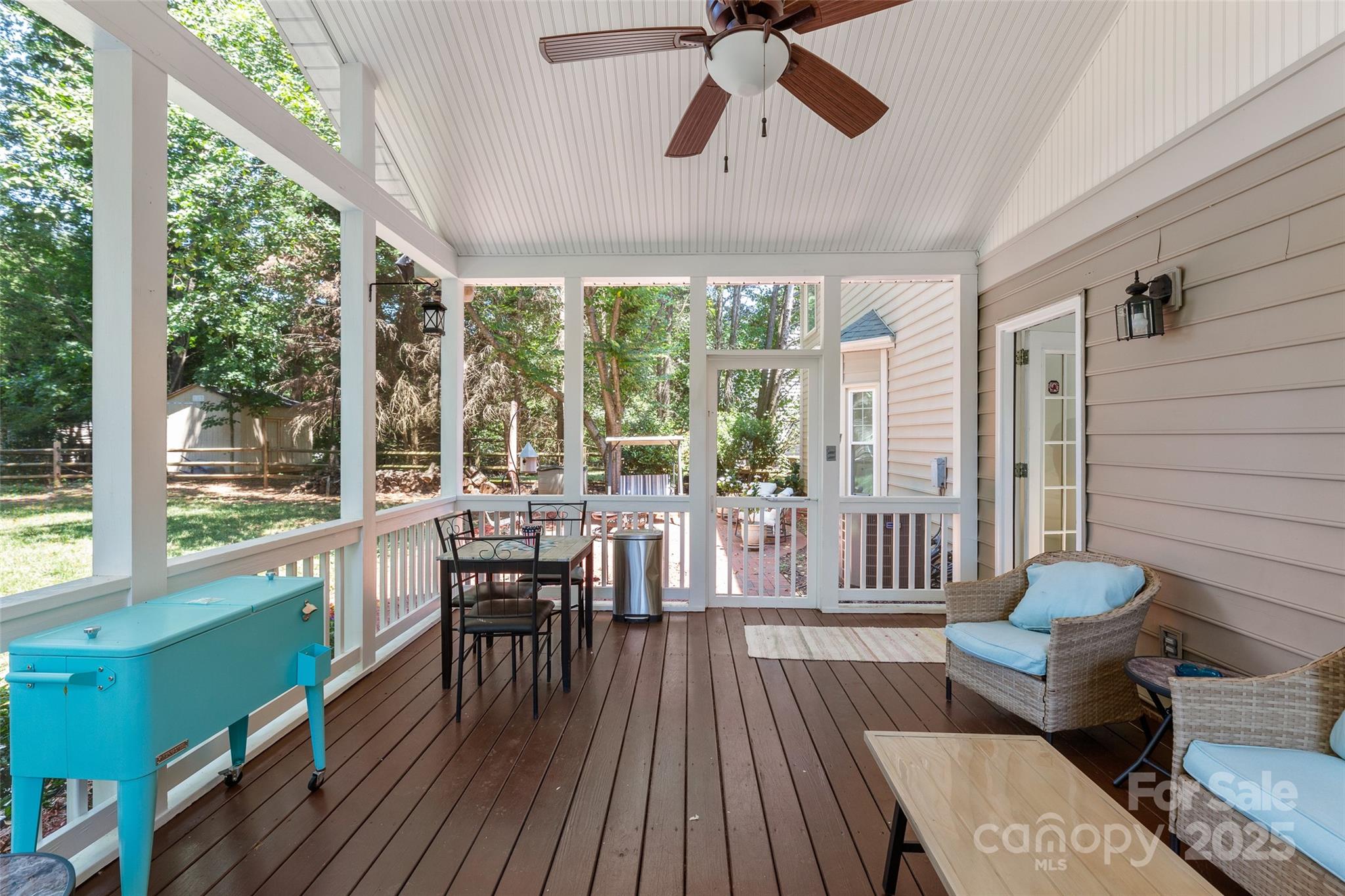 8906 Glade Court Property Photo 35