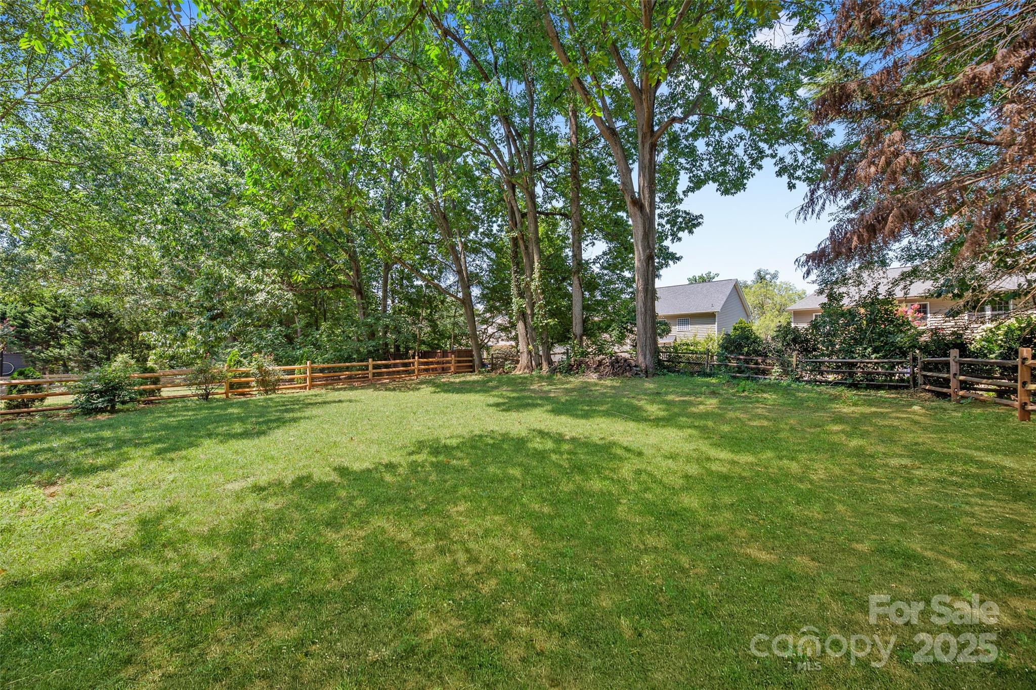 8906 Glade Court Property Photo 37