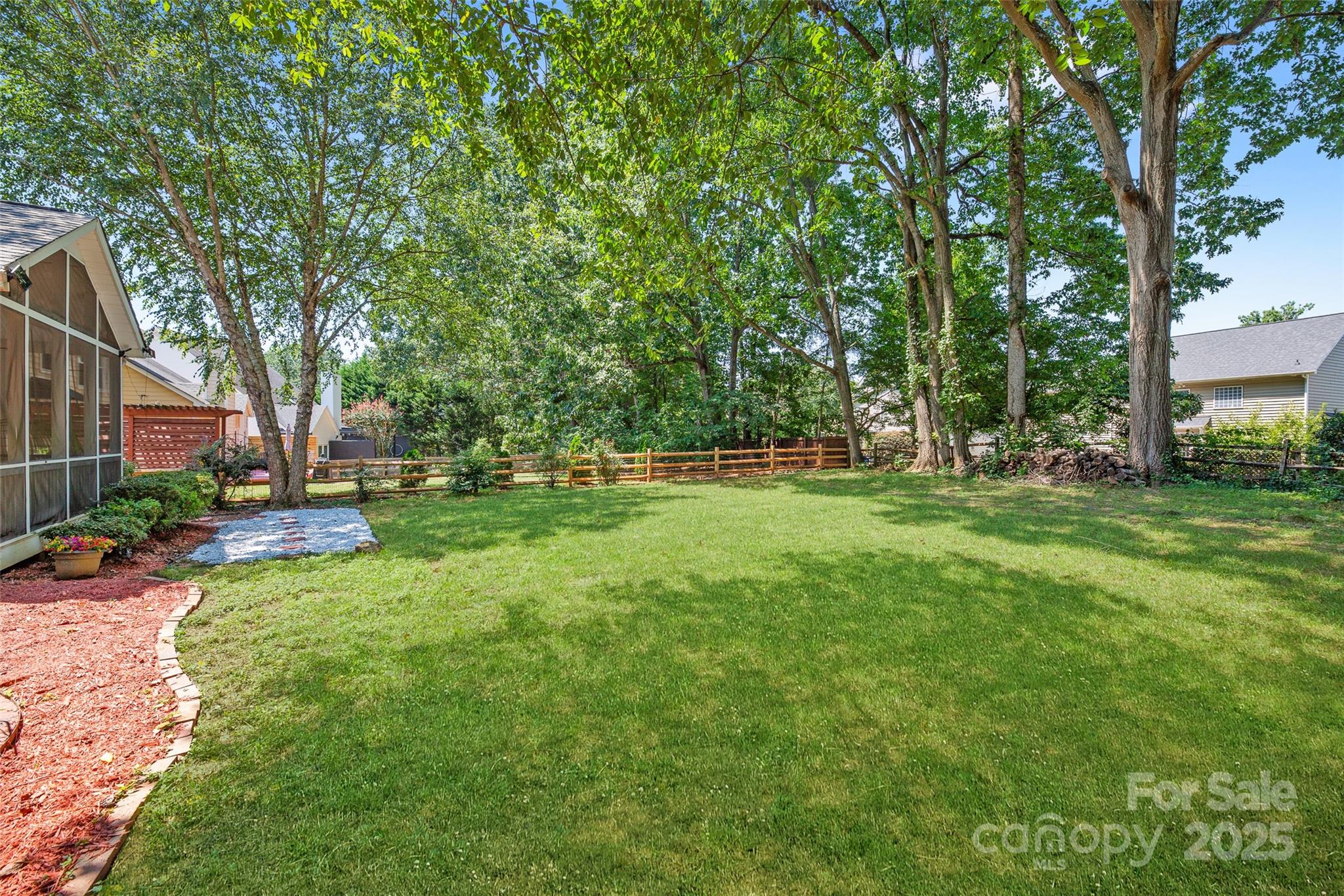 8906 Glade Court Property Photo 39